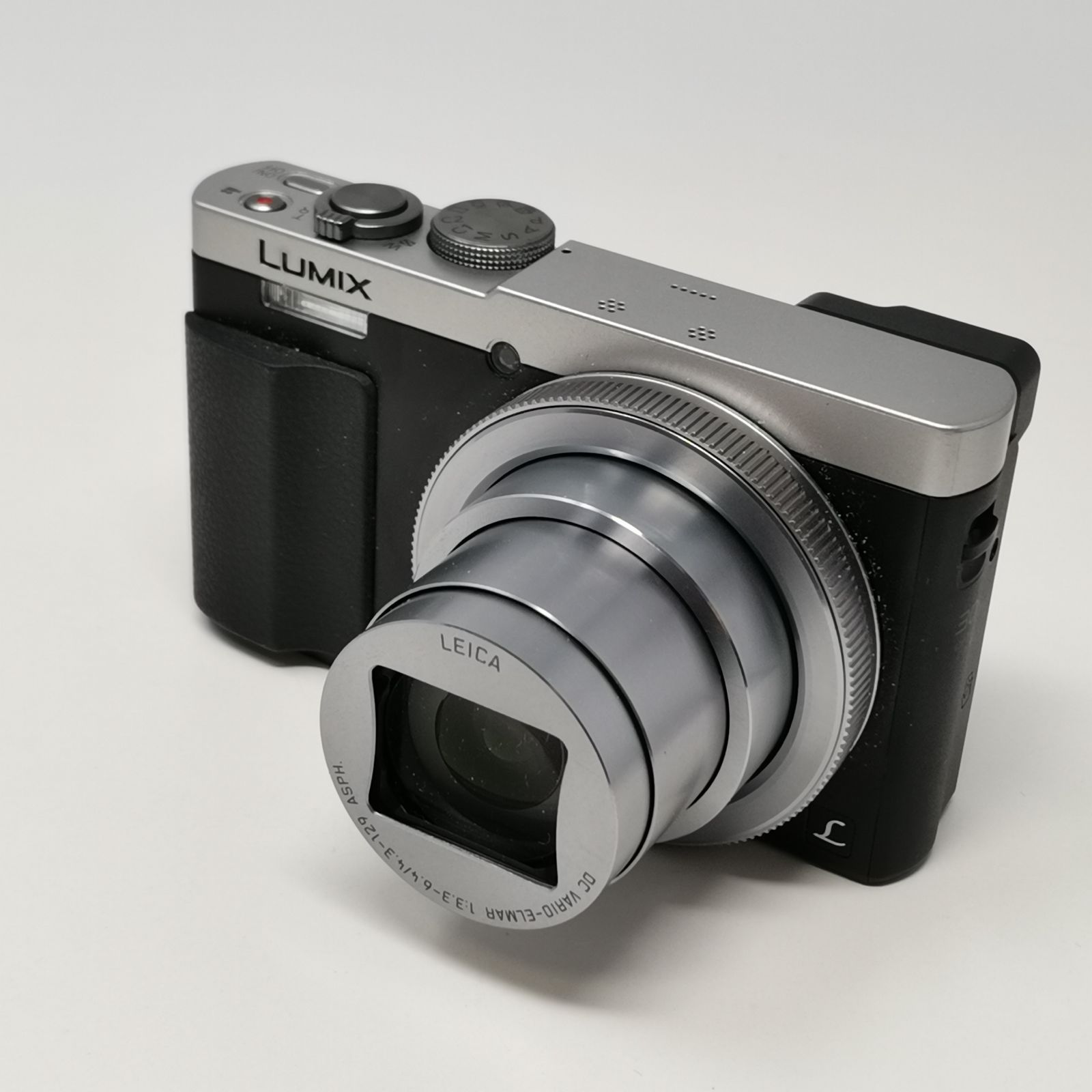 ☆希少 生産終了 Panasonic LUMIX DMC-TZ70 カメラ コンデジ 動作確認