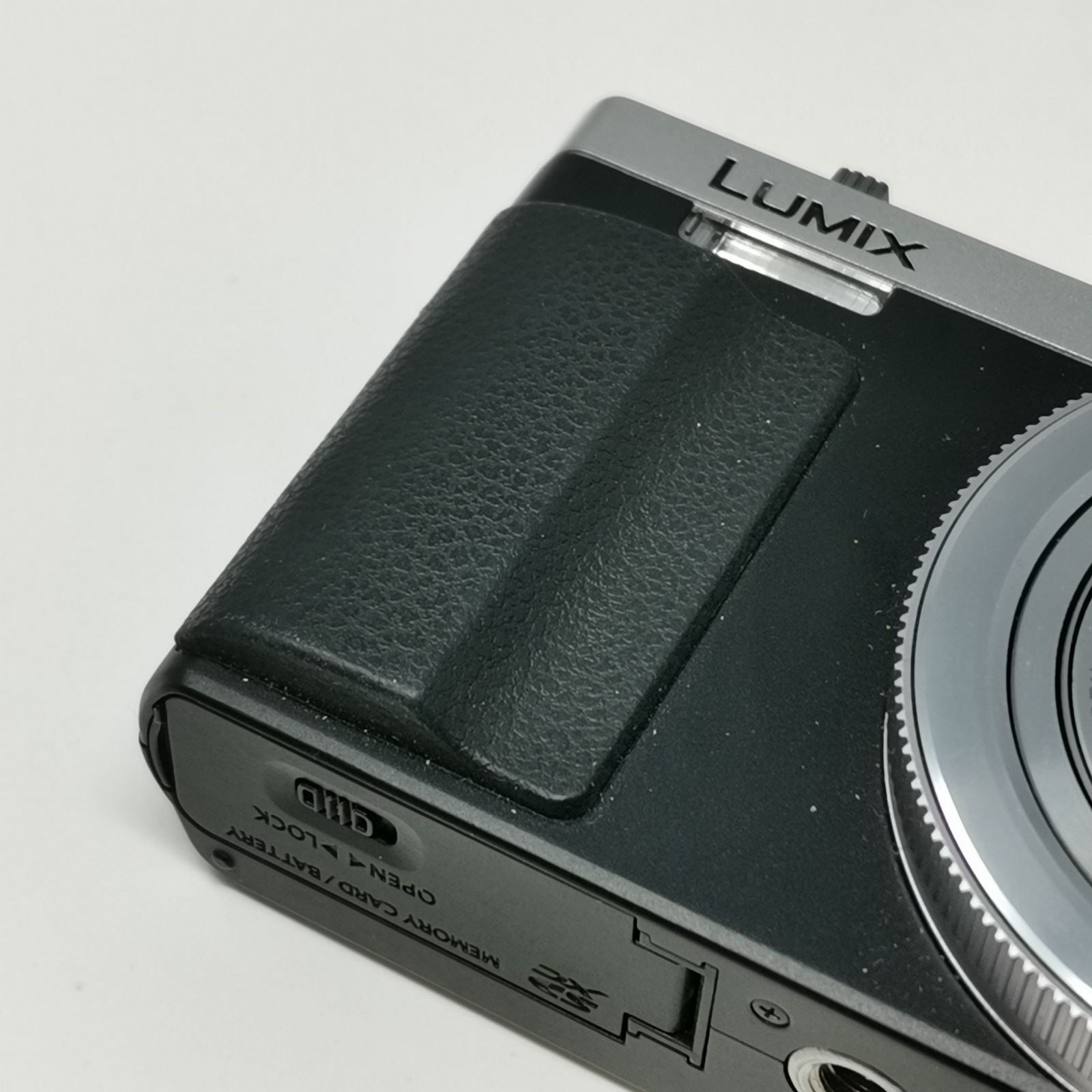 ☆希少 生産終了 Panasonic LUMIX DMC-TZ70 カメラ コンデジ 動作確認