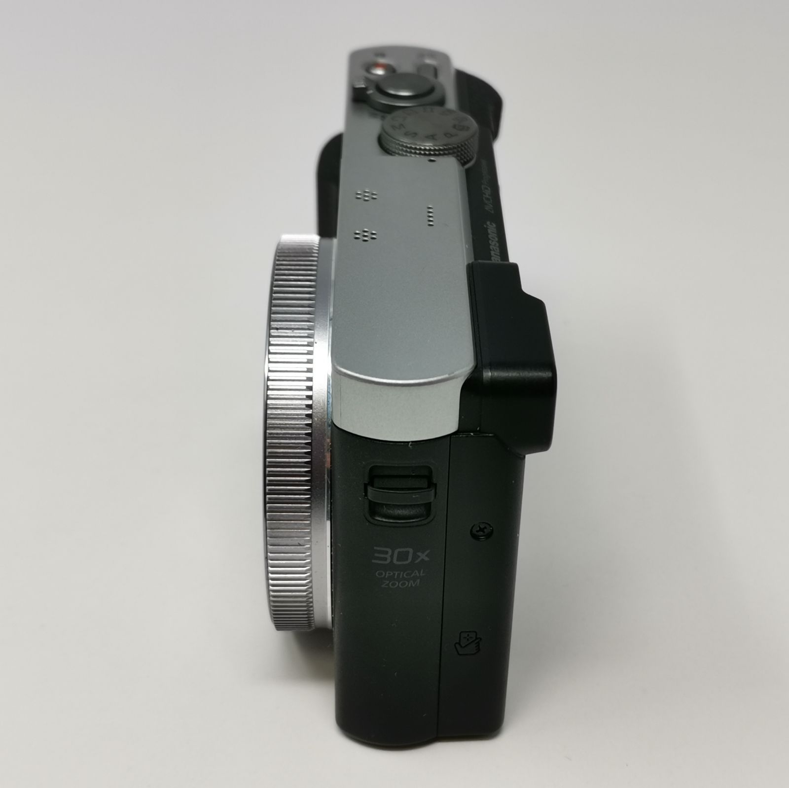 ☆希少 生産終了 Panasonic LUMIX DMC-TZ70 カメラ コンデジ 動作確認