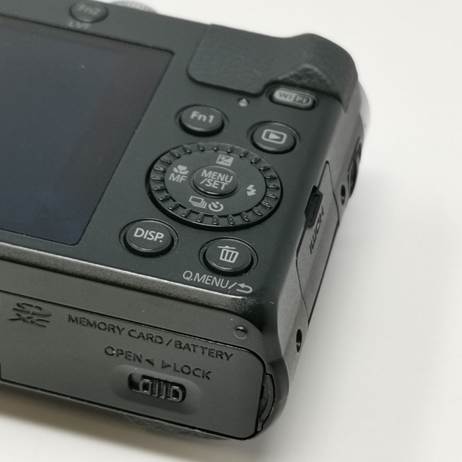 ☆希少 生産終了 Panasonic LUMIX DMC-TZ70 カメラ コンデジ 動作確認