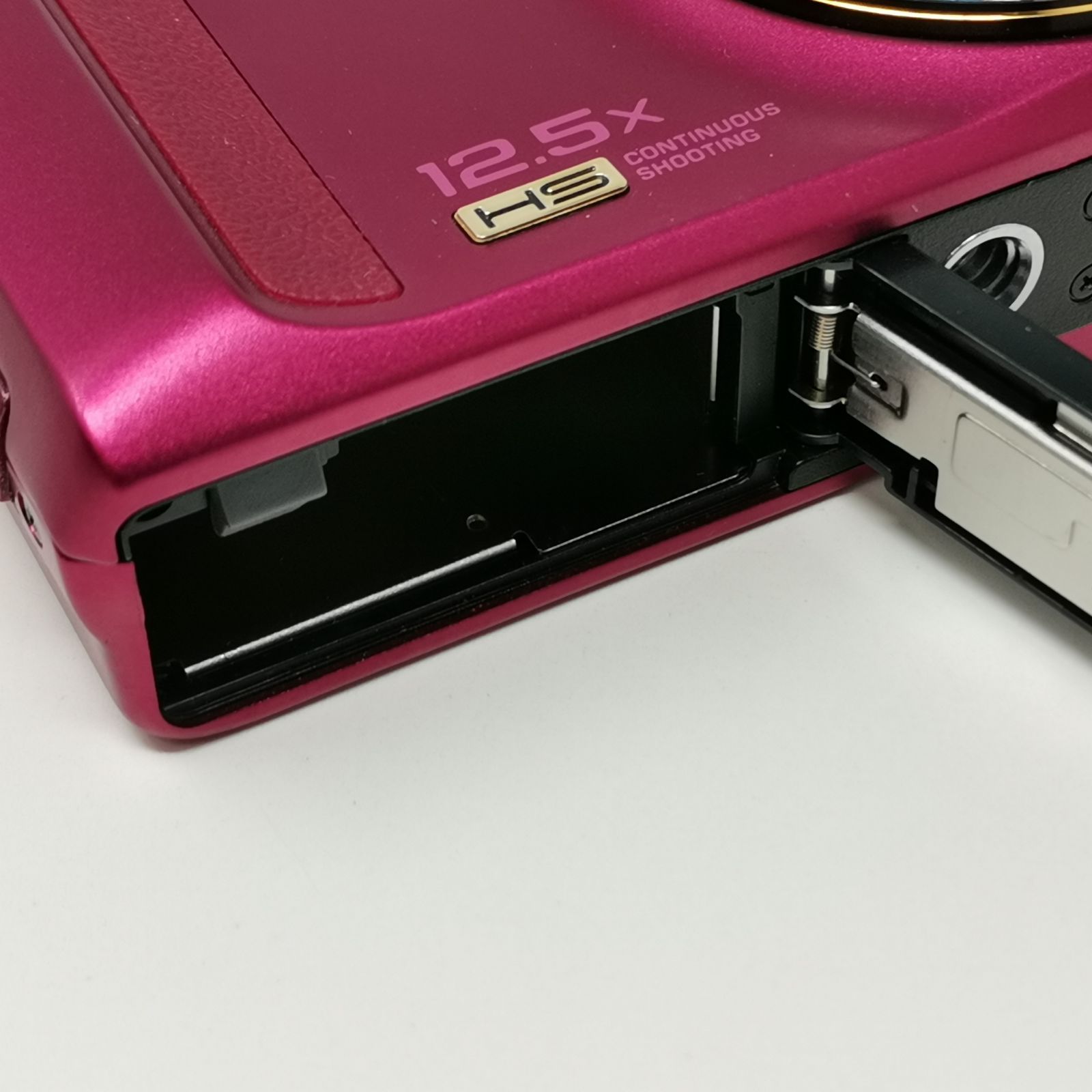 CASIO EXILIM EX-ZR200 カメラ コンデジ ピンク 本体のみ 充電器ない