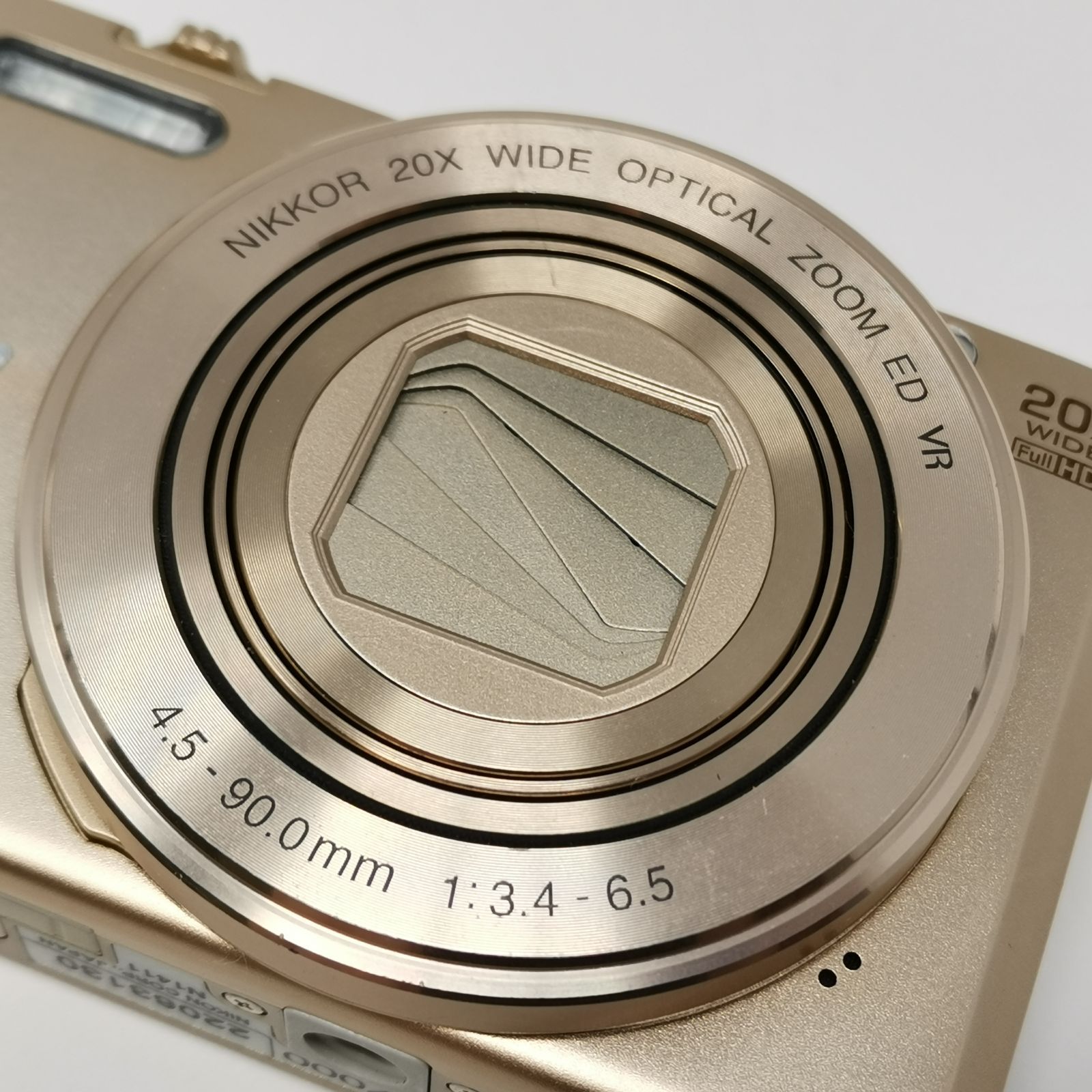Nikon COOLPIX S7000 カメラ コンデジ ゴールド 充電器ないため動作未
