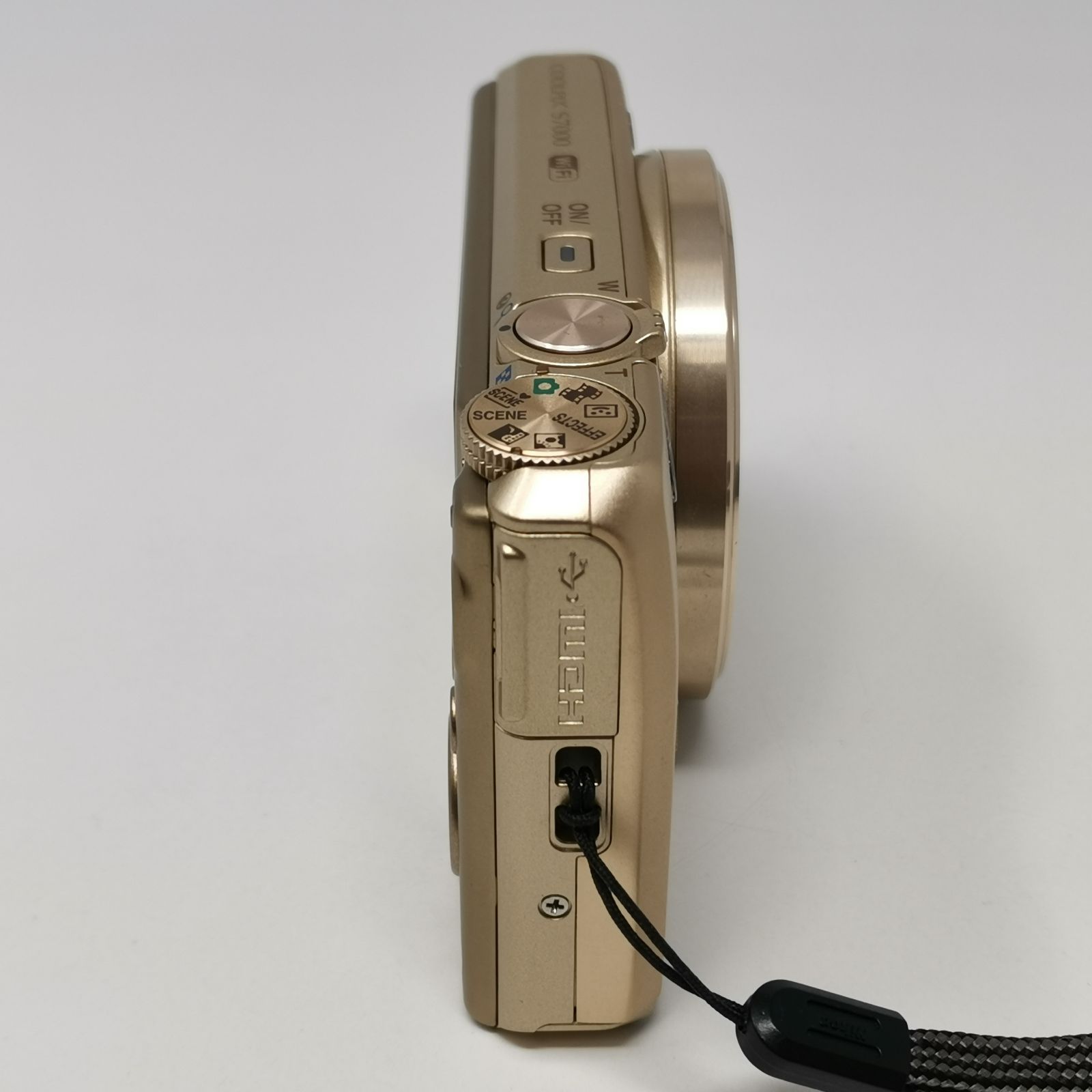 Nikon COOLPIX S7000 カメラ コンデジ ゴールド 充電器ないため動作未