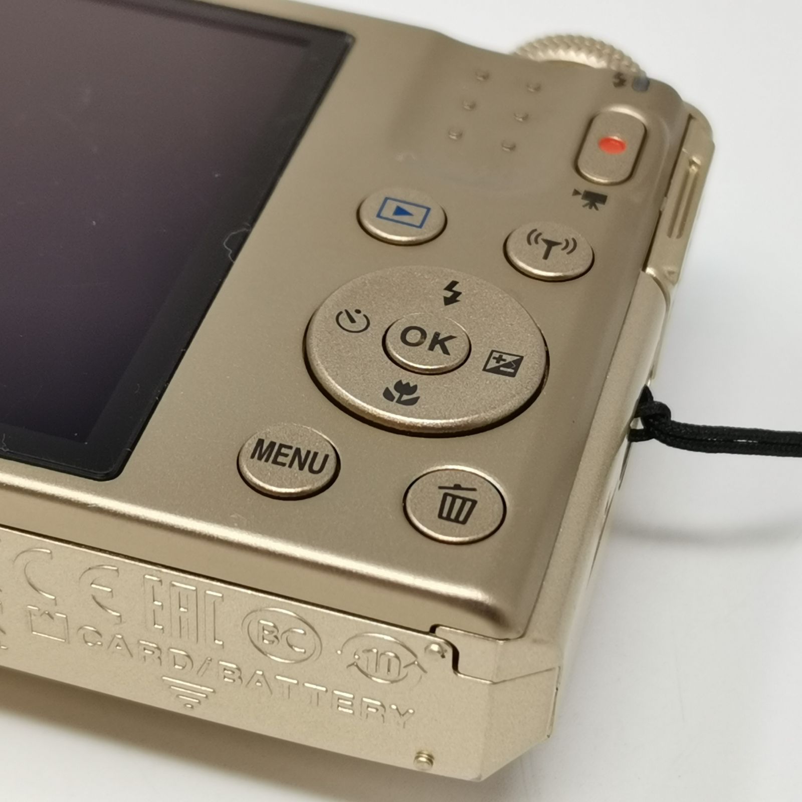 Nikon COOLPIX S7000 カメラ コンデジ ゴールド 充電器ないため動作未