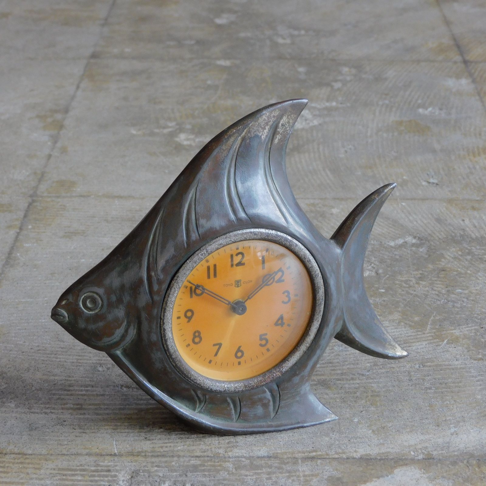 東洋時計 ふるい置き時計 アンチモニー 魚 エンゼルフィッシュ HK-a