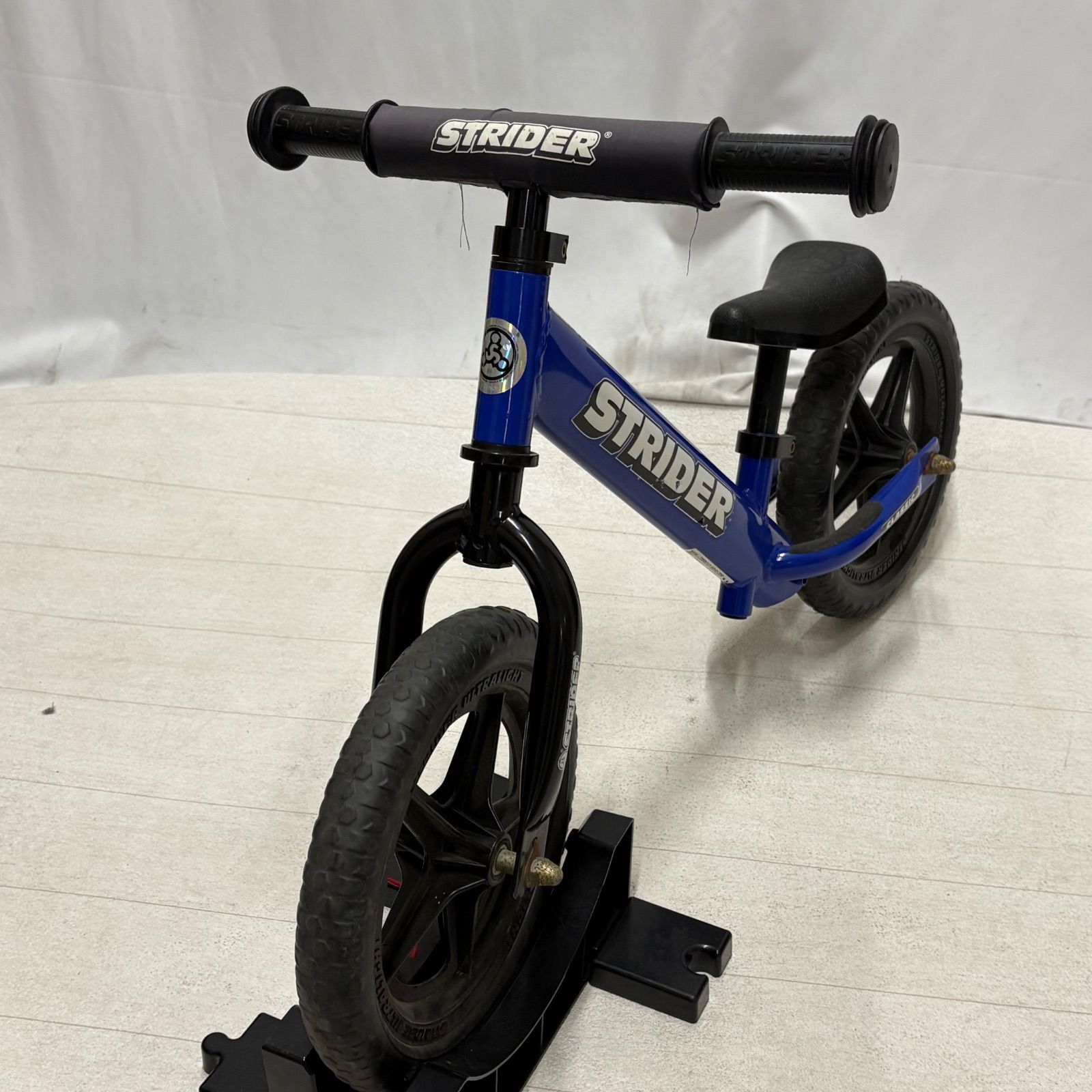 大人気カラー 】 STRIDER CLASSIC 12インチ ブルー クラシックモデル 