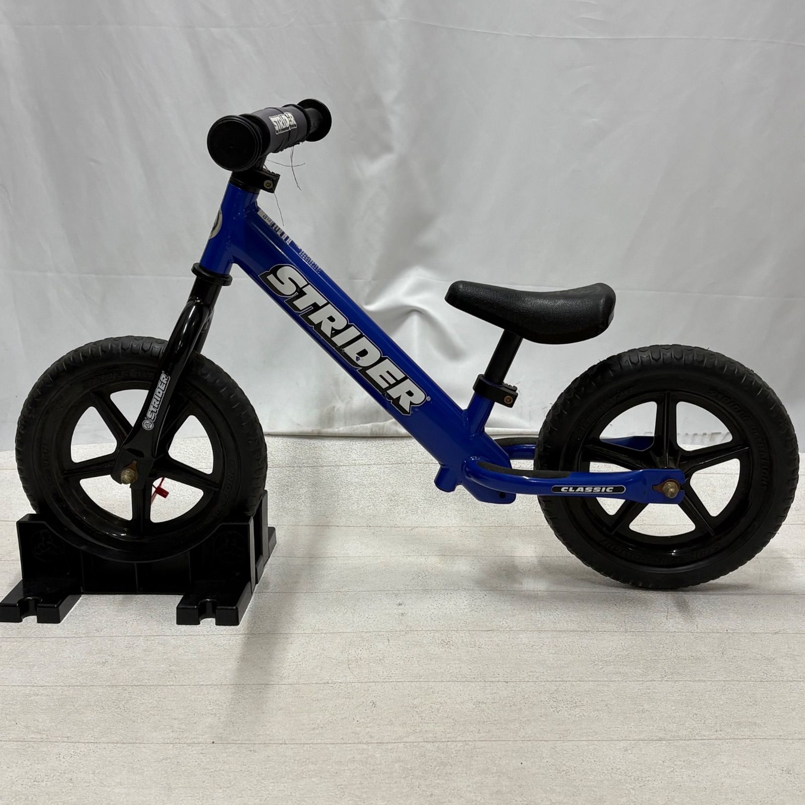 大人気カラー 】 STRIDER CLASSIC 12インチ ブルー クラシックモデル 