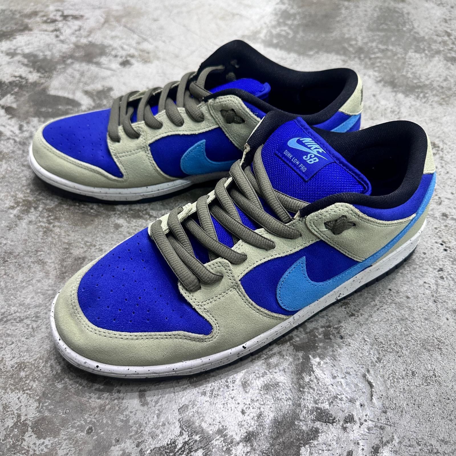 NIKE SB Dunk Low 