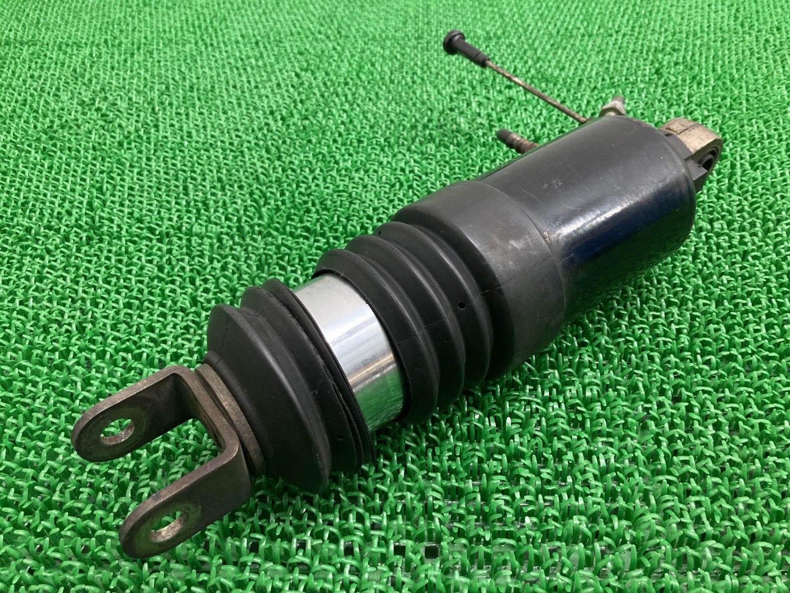 GPZ900R リアサスペンション 1302 カワサキ 純正 バイク 部品 1993年式