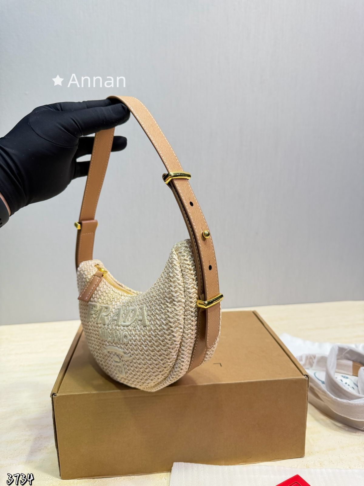 未使用品】最終値下げ超美品レディース PRADA プラダ ショルダーバッグ