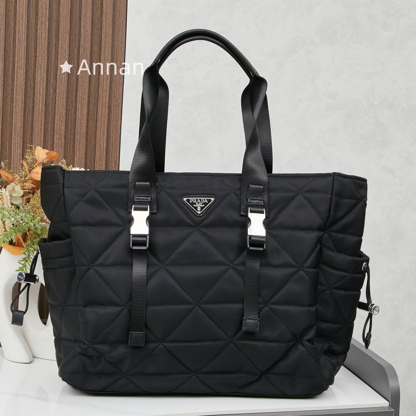 限界価格 新型 超美品レディース PRADA プラダ トートバッグ 限界価格 新型 超美品レディース PRADA プラダ トートバッグ