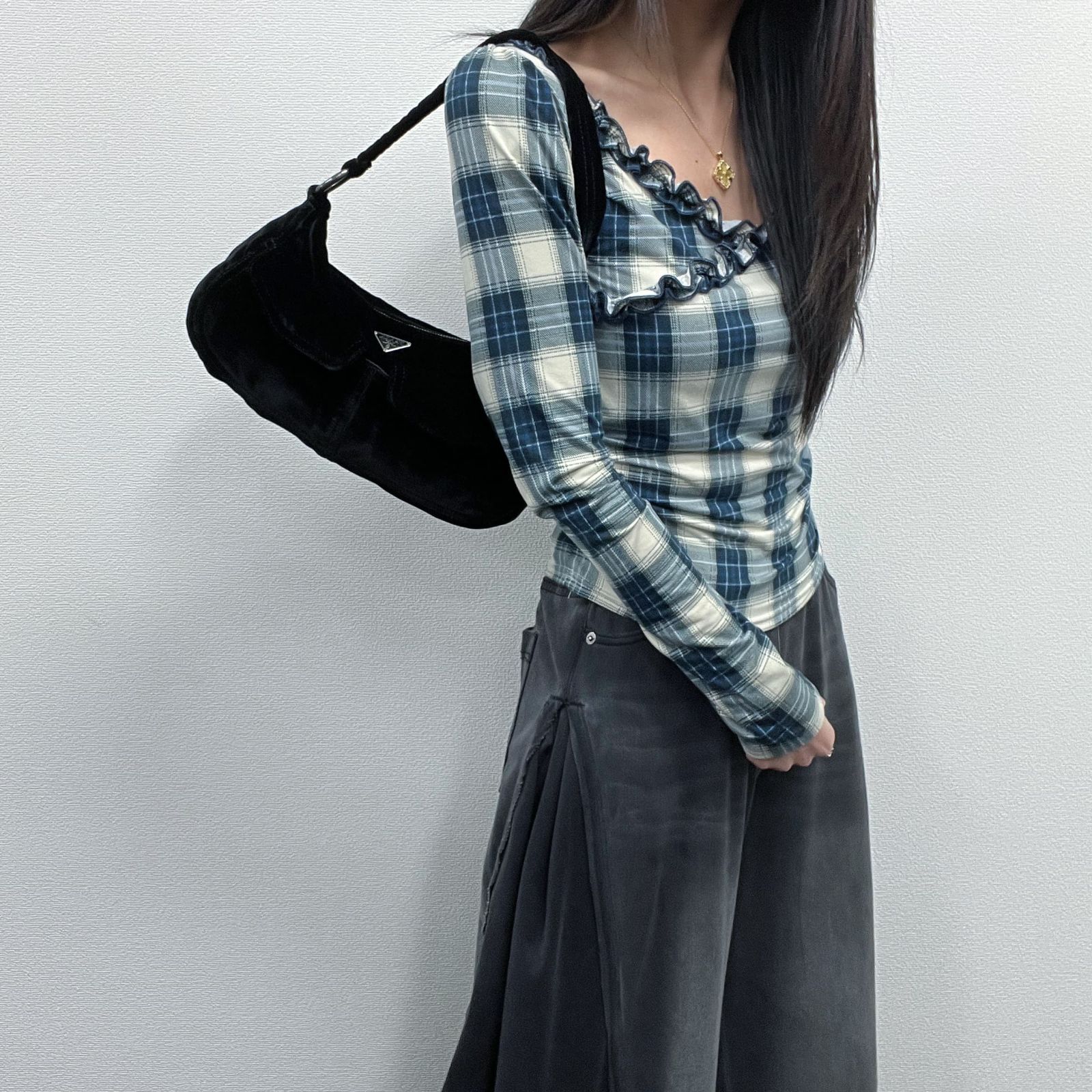 中古】PRADA プラダ ショルダーバッグ ブラック ベルベット