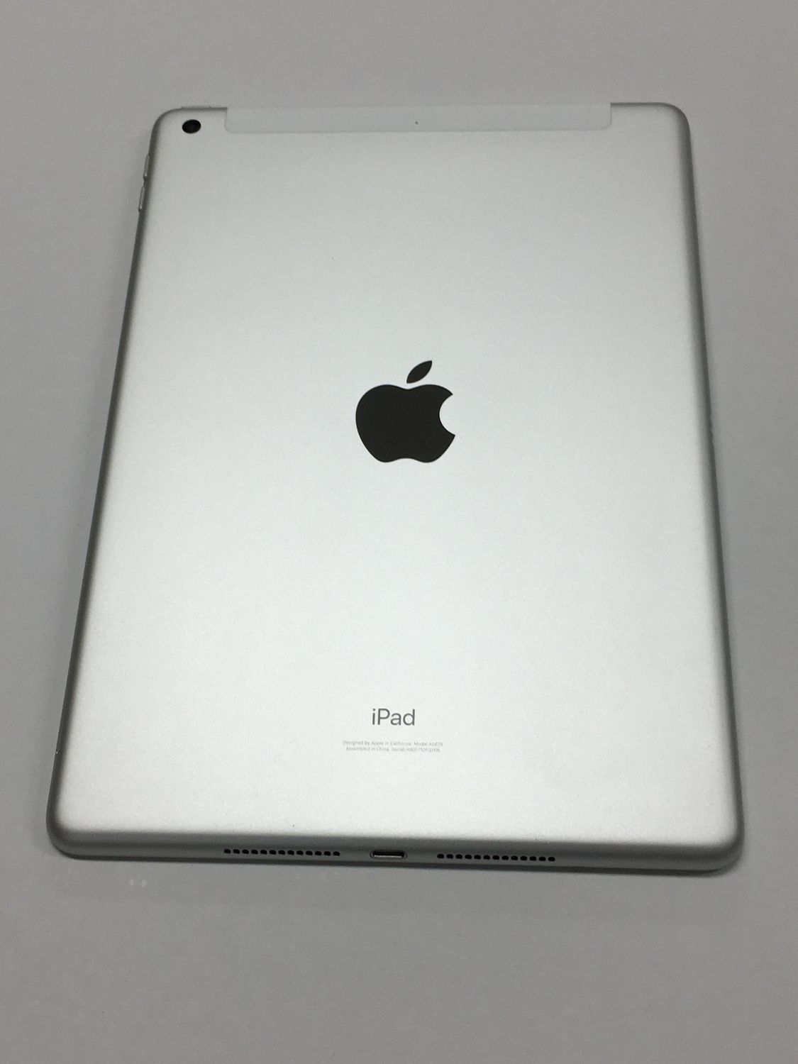 バッテリー最大容量98%』iPad 第8世代 32GB『SIMフリー』 【公式通販】