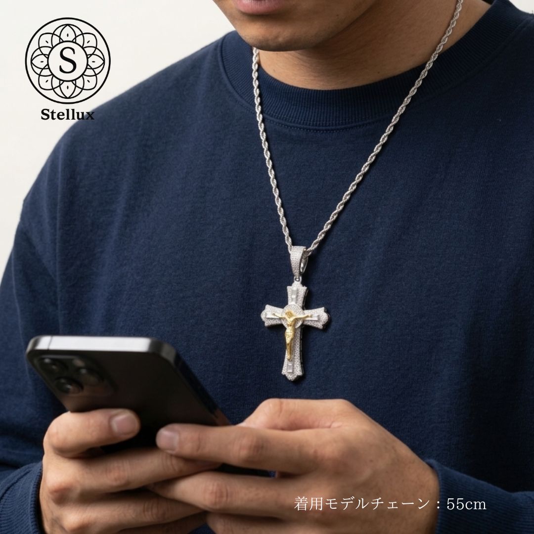 輝き放つ、極上クロス】モアサナイト・ネックレス/十字架・クロス
