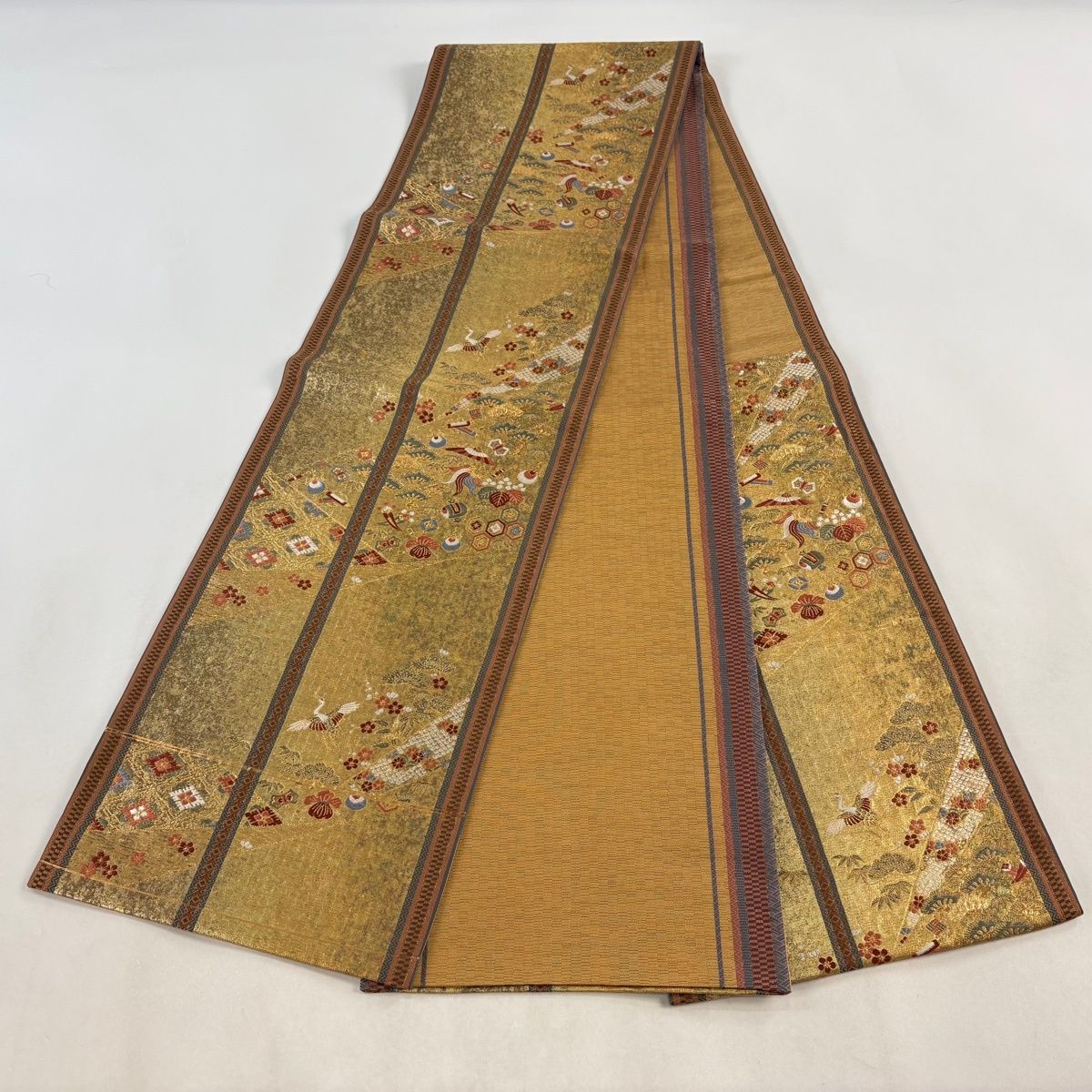 美品】 袋帯 秀品 関西仕立て 宝尽くし 松竹梅 唐織 箔 金色 六 美品】 袋帯 秀品 関西仕立て 宝尽くし 松竹梅 唐織 箔 金色 六
