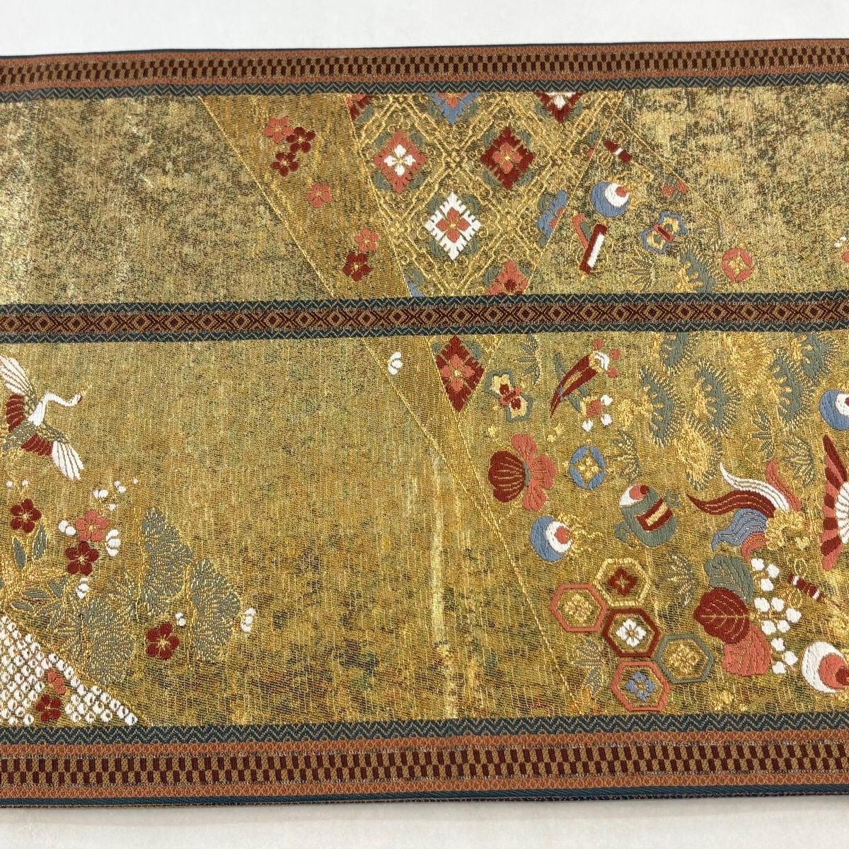 美品】 袋帯 秀品 関西仕立て 宝尽くし 松竹梅 唐織 箔 金色 六 美品】 袋帯 秀品 関西仕立て 宝尽くし 松竹梅 唐織 箔 金色 六