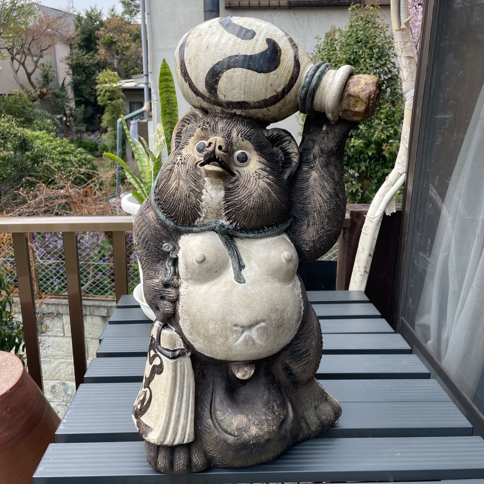 狸 の 置物 信楽焼 狸 置物 招福狸 商売繁盛 縁起物 約67cm - メルカリ