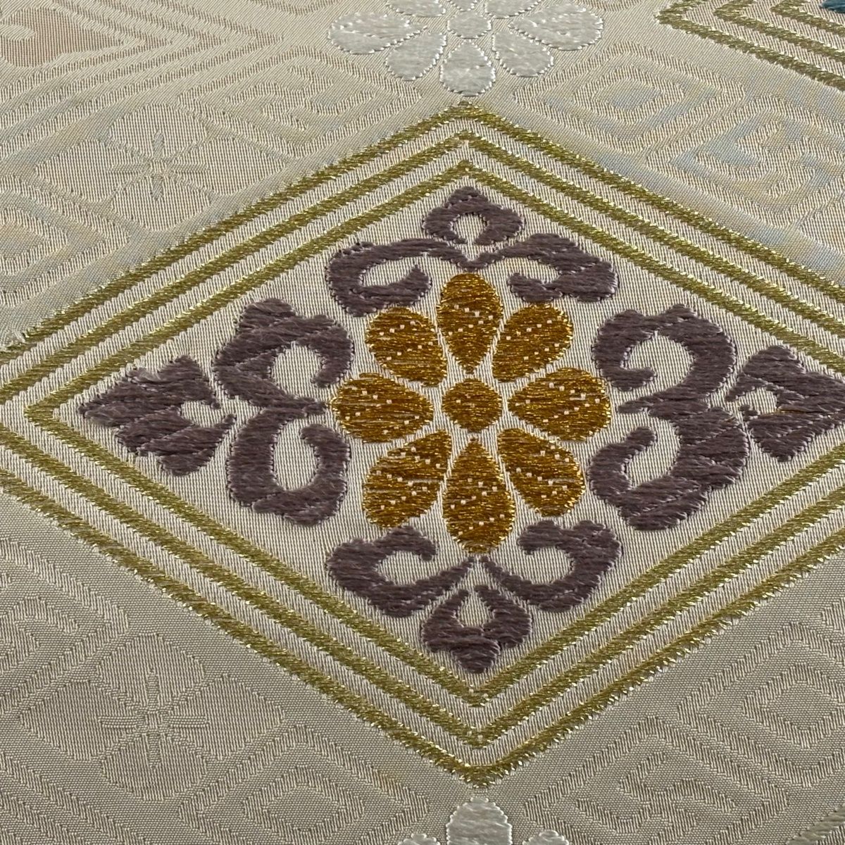 袋帯 秀品 花菱 菱 金糸 刺繍 ベージュ 六通 正絹 【中古】 - メルカリ