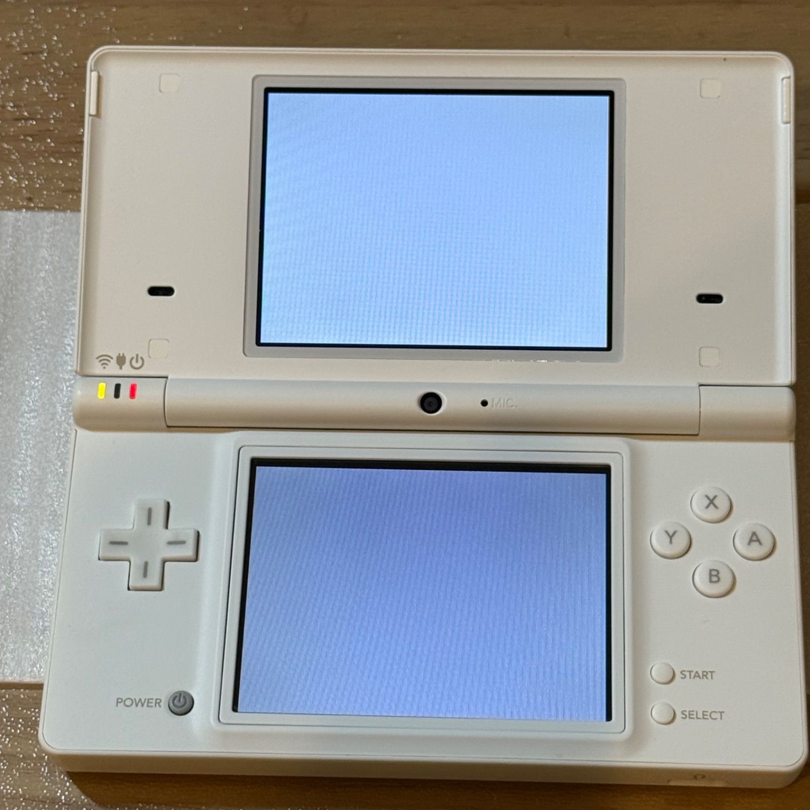 3-186【美品】ニンテンドーDSi ホワイト 箱付き - メルカリ