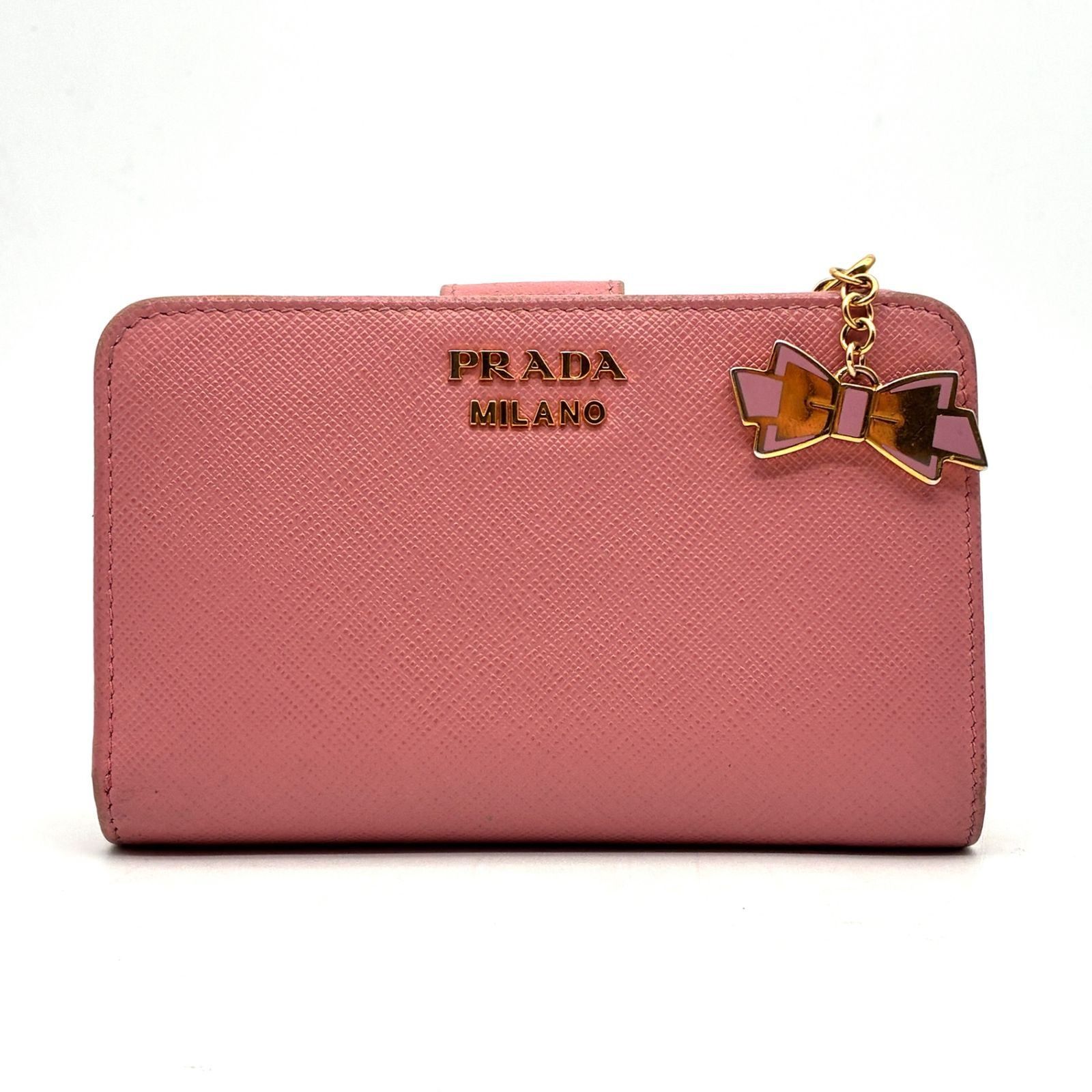 極美品 PRADA プラダ サフィアーノ メタル リボンチャーム 二つ折り 