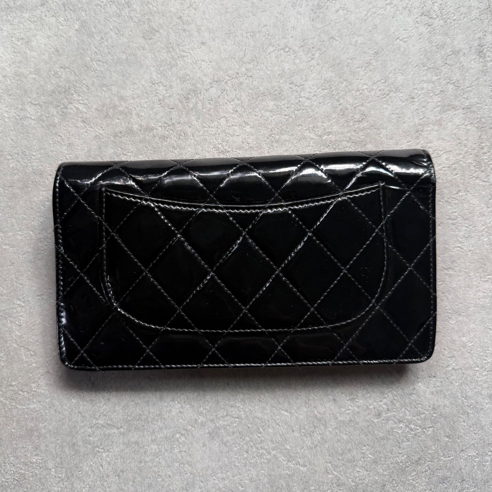 CHANEL シャネル マトラッセ タイムレスクラシック パテントレザー 二 
