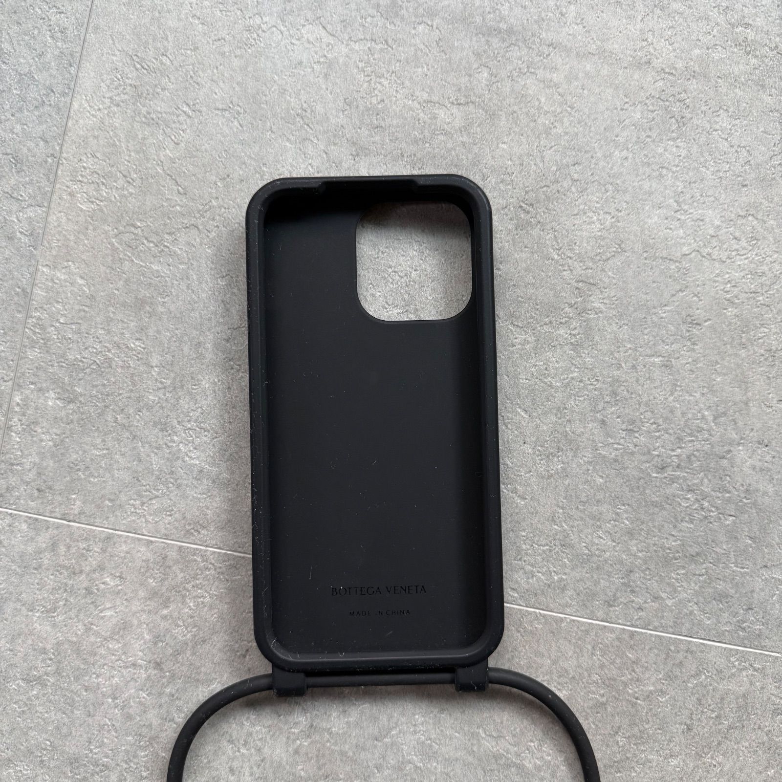 美品 BOTTEGA VENETA iPhone15pro ケース 黒 - メルカリ