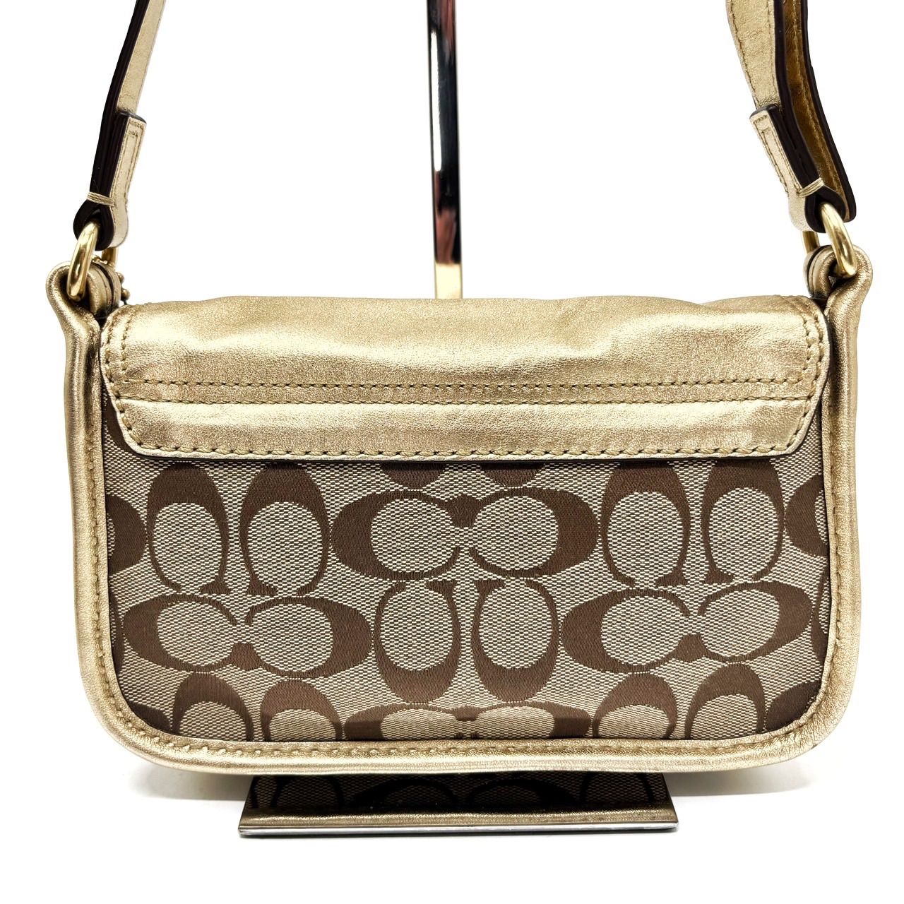 良品】coach y2k signature canvas shoulderbag pochette gold parts 