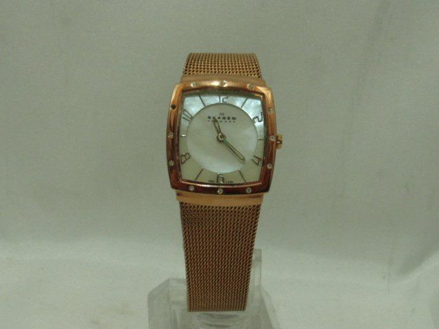 SKAGEN スカーゲン 396XSRR ラインストーン シェル文字盤 クオーツ 