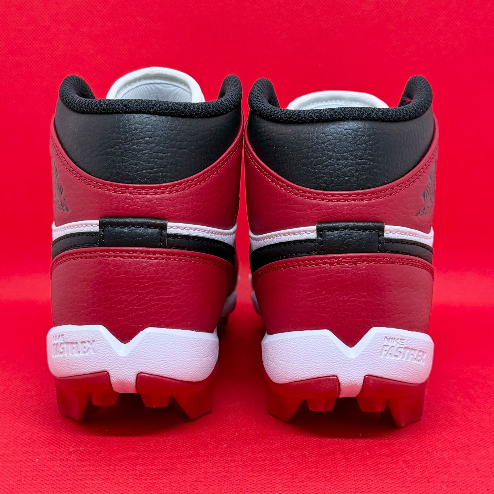 ナイキ 野球スパイク ジュニアサイズ ジョーダン1 MID シカゴカラー