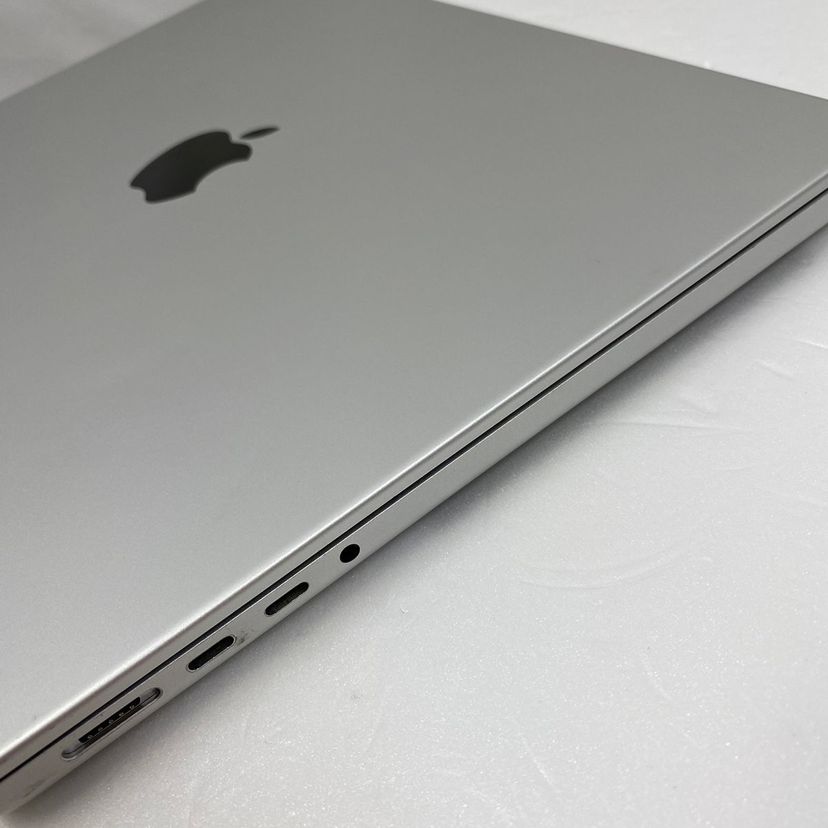 MacBook Pro 14