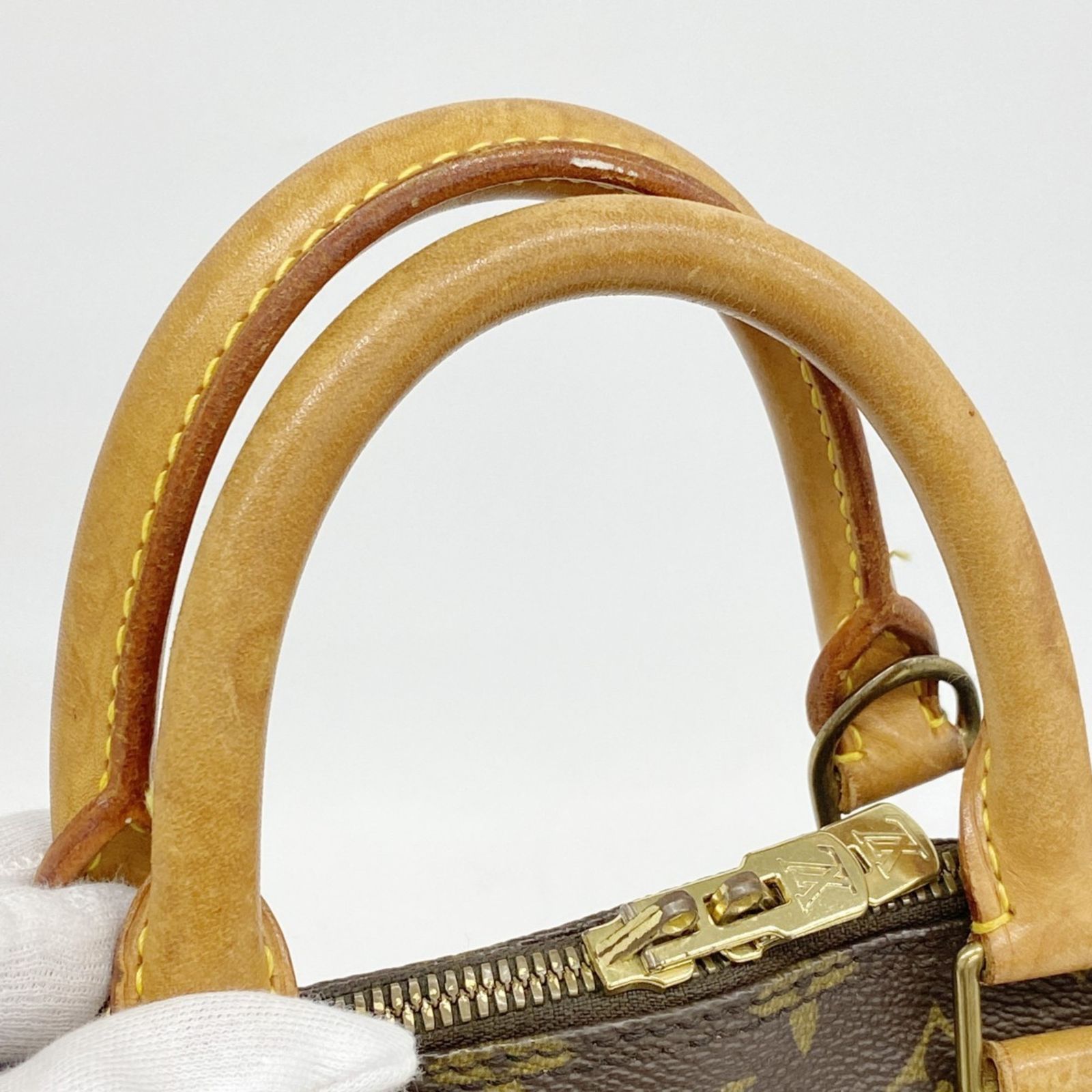 Buy from Japan Easily