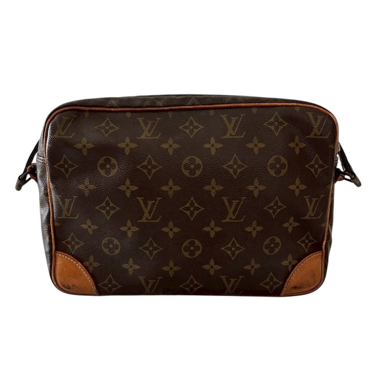 LOUIS VUITTON モノグラムショルダーバッグ LOUIS VUITTON ルイヴィトン モノグラム ショルダーバッグ ブラウン 外