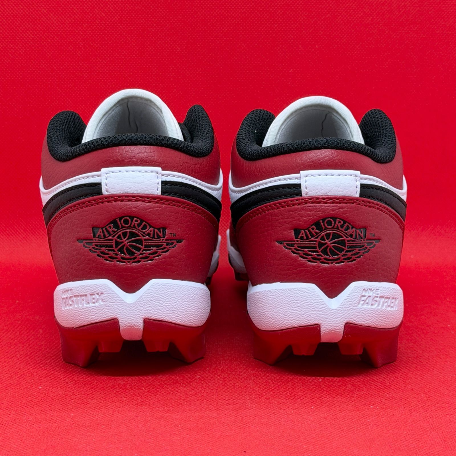 激レア23cm Jordanミドル少年野球スパイク シカゴカラー 【公式通販】