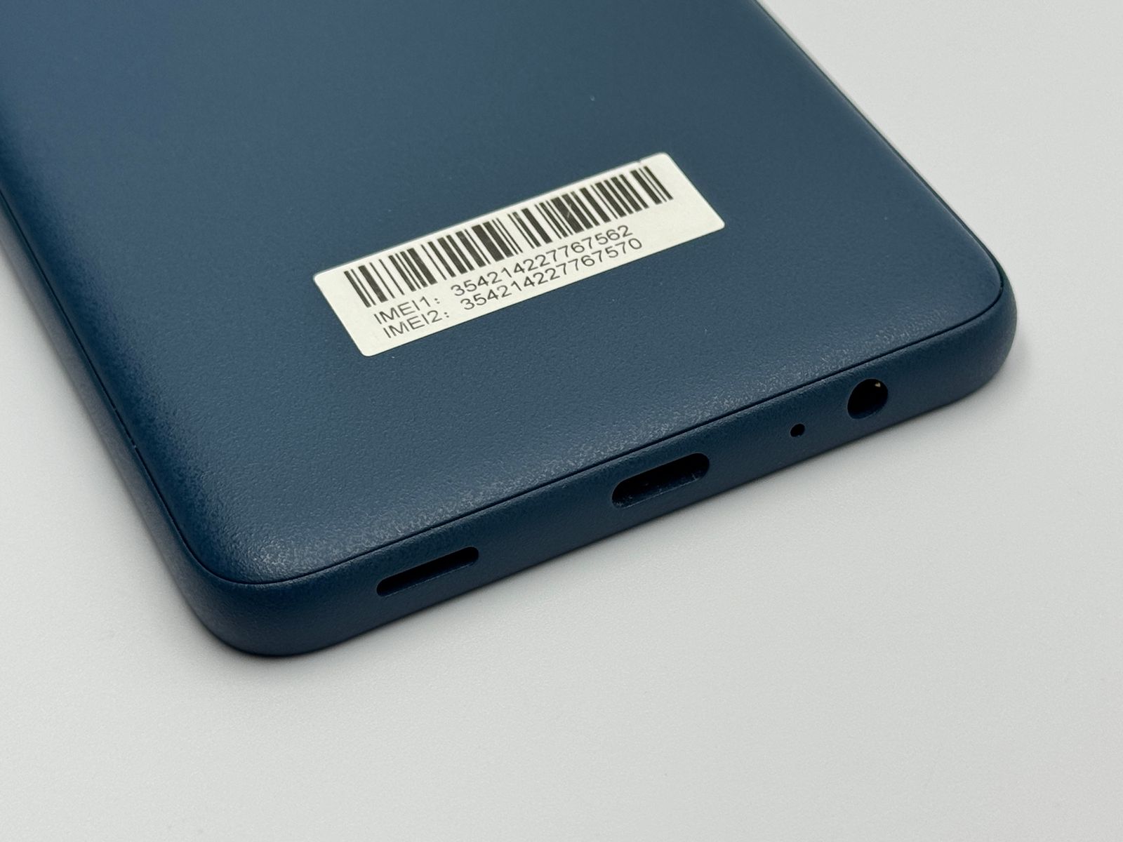 arrows We2 F-52E 64GB ネイビーグリーン SIMフリー中古B - メルカリ