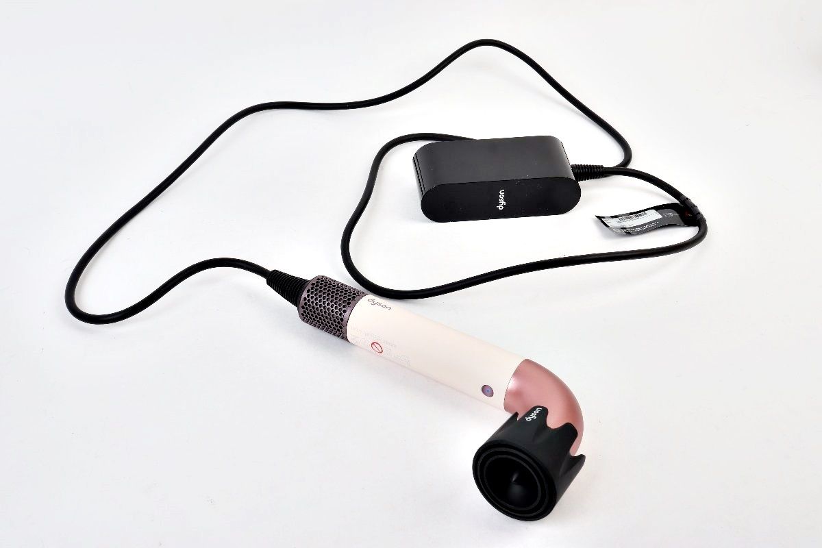 や*ん様 ダイソン ヘアドライヤー セラミックピンク (HD17 VLP) 新品