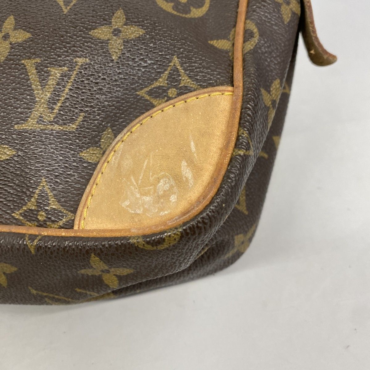 Buy from Japan Easily