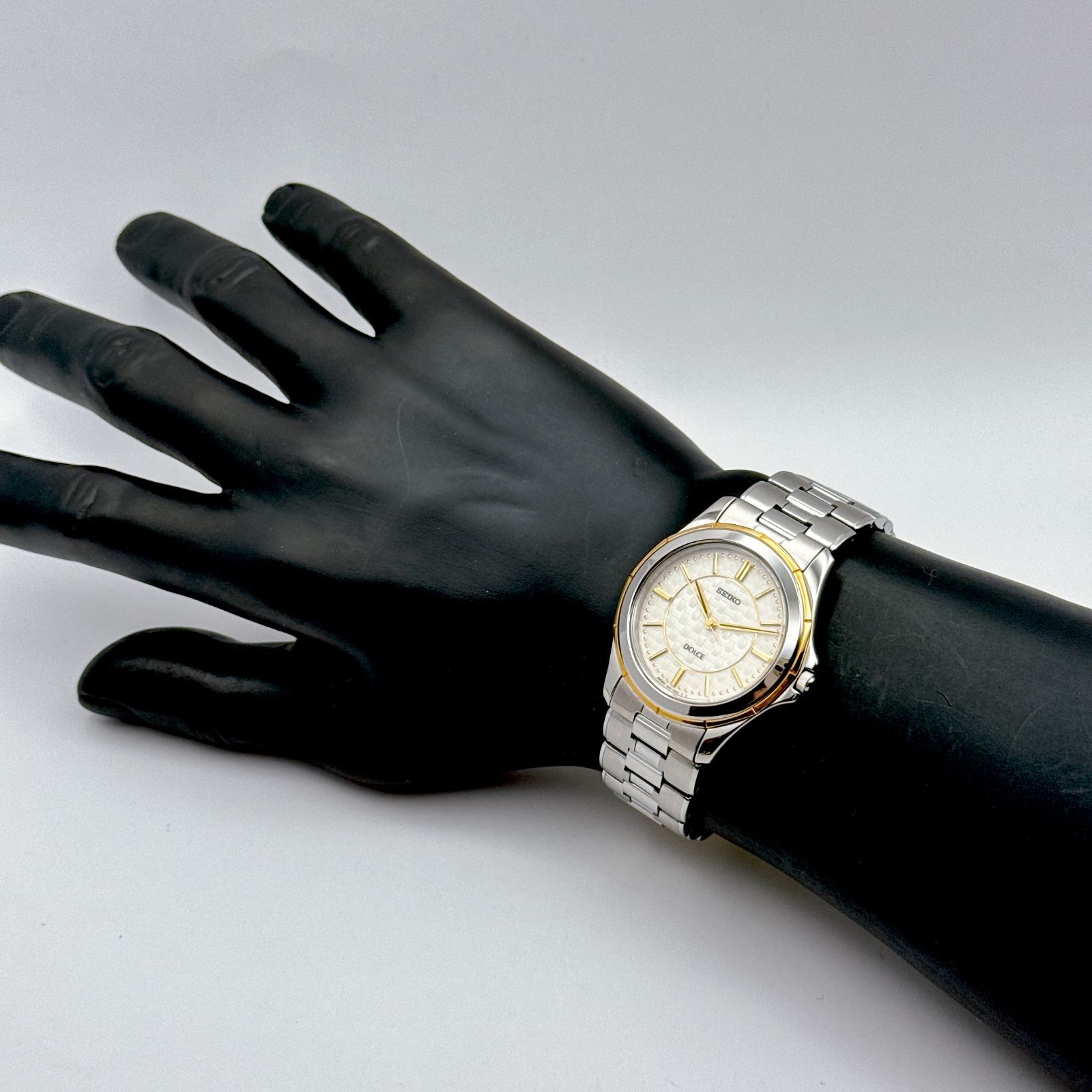 B133【美品・高精度年差クォーツ】 SEIKO DOLCE セイコー ドルチェ 