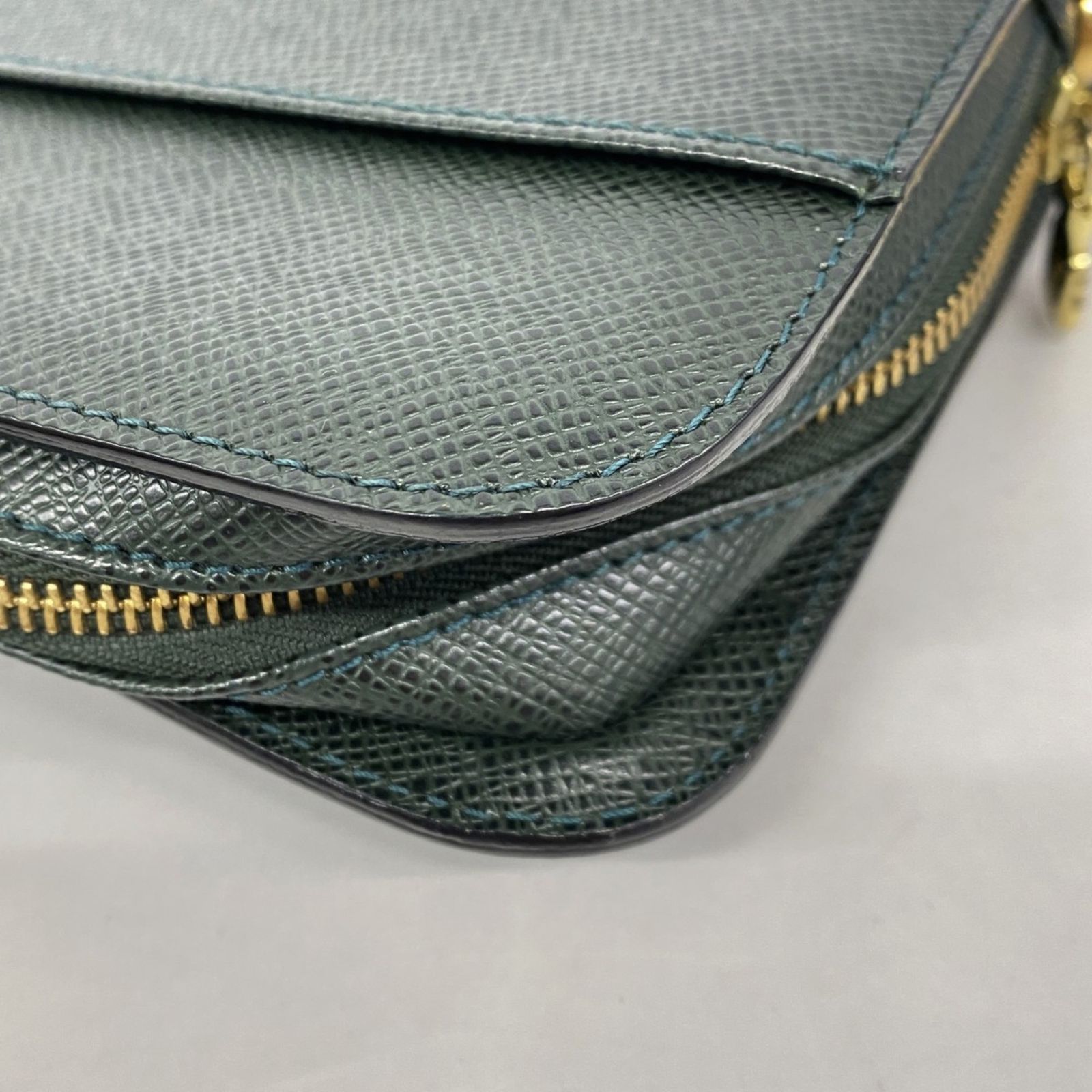 ルイ・ヴィトン(Louis Vuitton) ルイ・ヴィトン クラッチバッグ タイガ