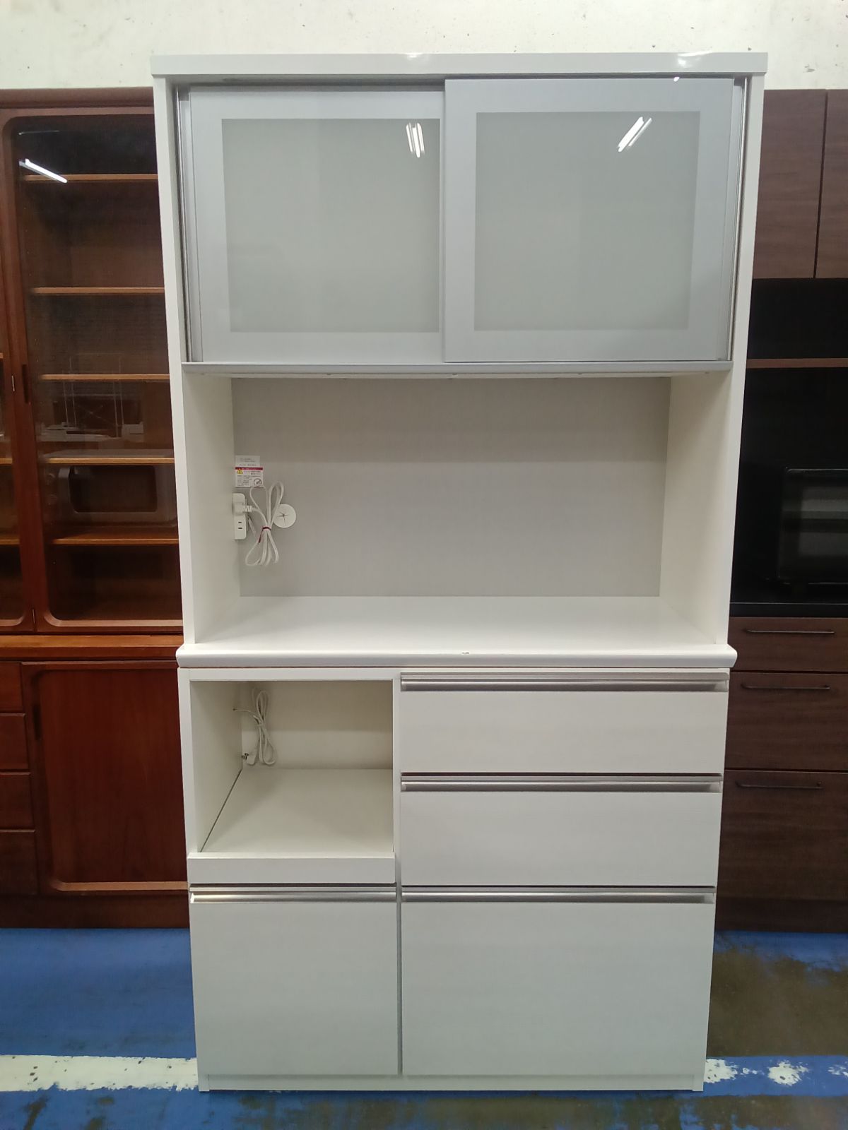 ★リユースのサカイ横浜南店★YM1062 松田家具 レンジボード ホワイト W117×D49×H205 クリーニング済み ☆リユースのサカイ横浜南店☆YM1062 松田家具 レンジボード ホワイト