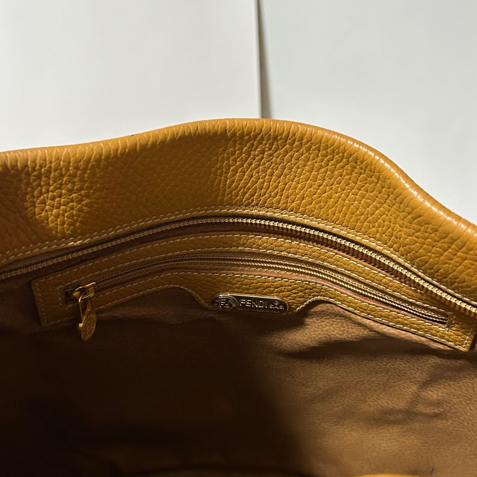 FENDI フェンディ ヴィンテージ レザー ショルダーバッグ キャメル 