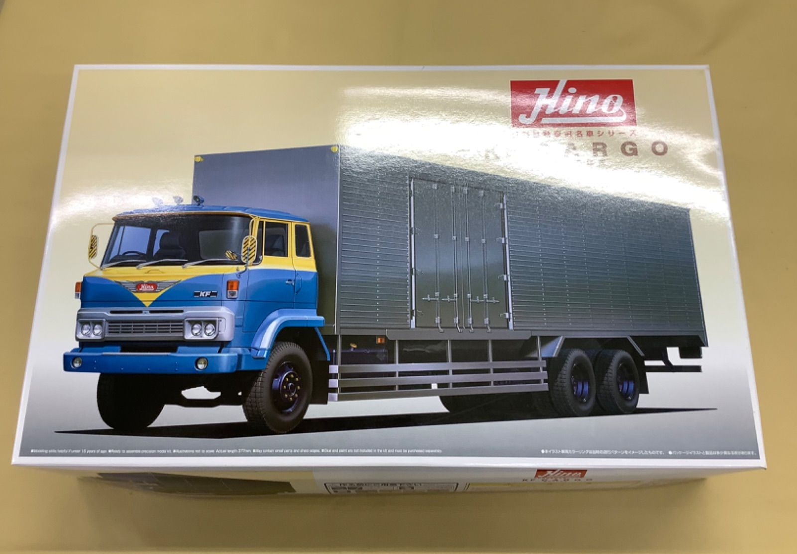 アオシマ 1/32 日野KFカーゴ 中期型 昭和46年式 - メルカリ