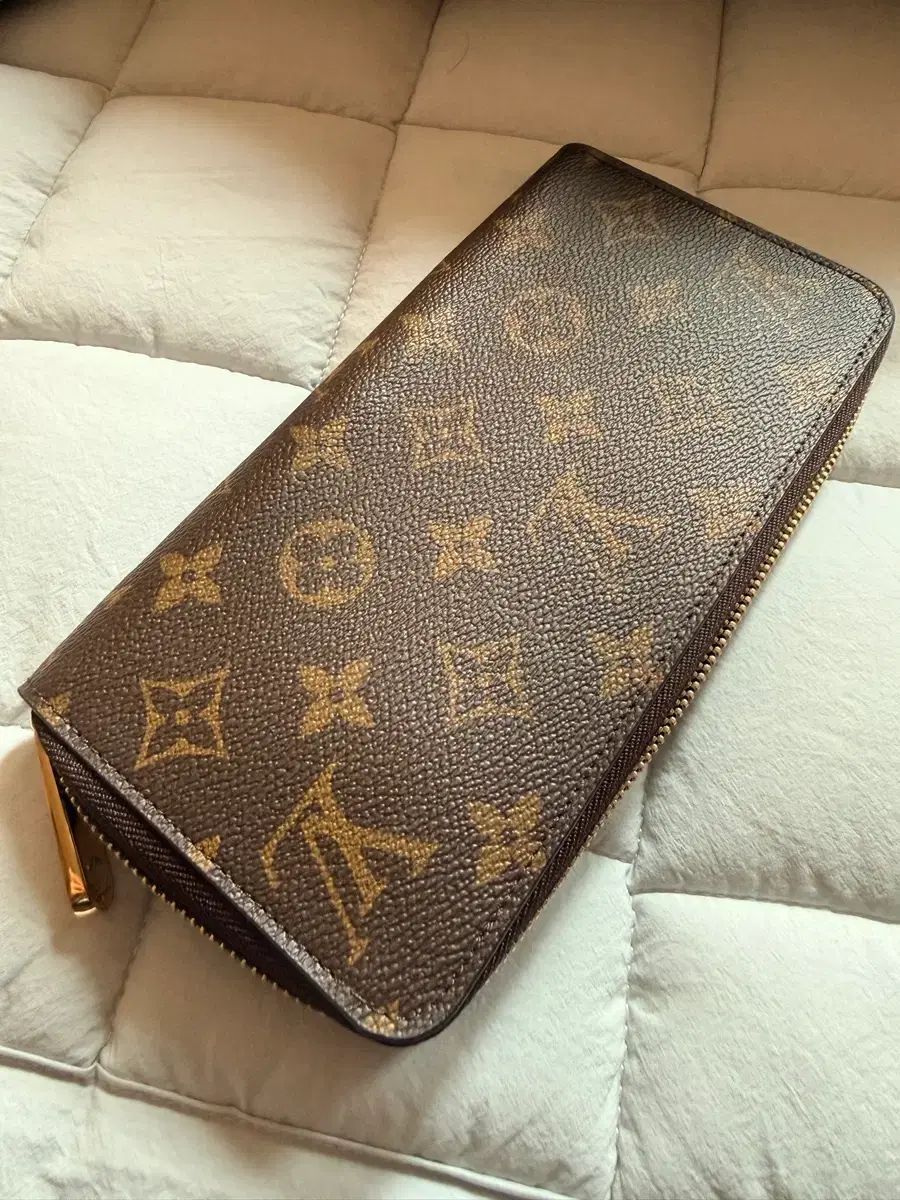 Louis Vuitton ルイヴィトン モノグラム クレマンス ジッピー 長 Louis Vuitton ルイヴィトン モノグラム クレマンス ジッピー 長