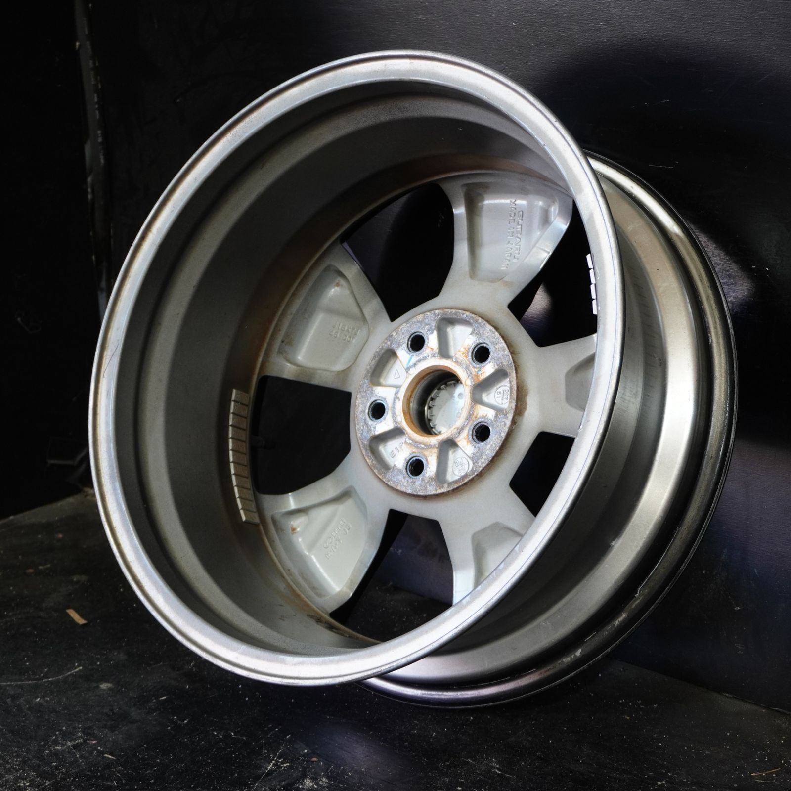 ENKEI製 スバル フォレスター SK Advance アドバンス 純正ホイール 18