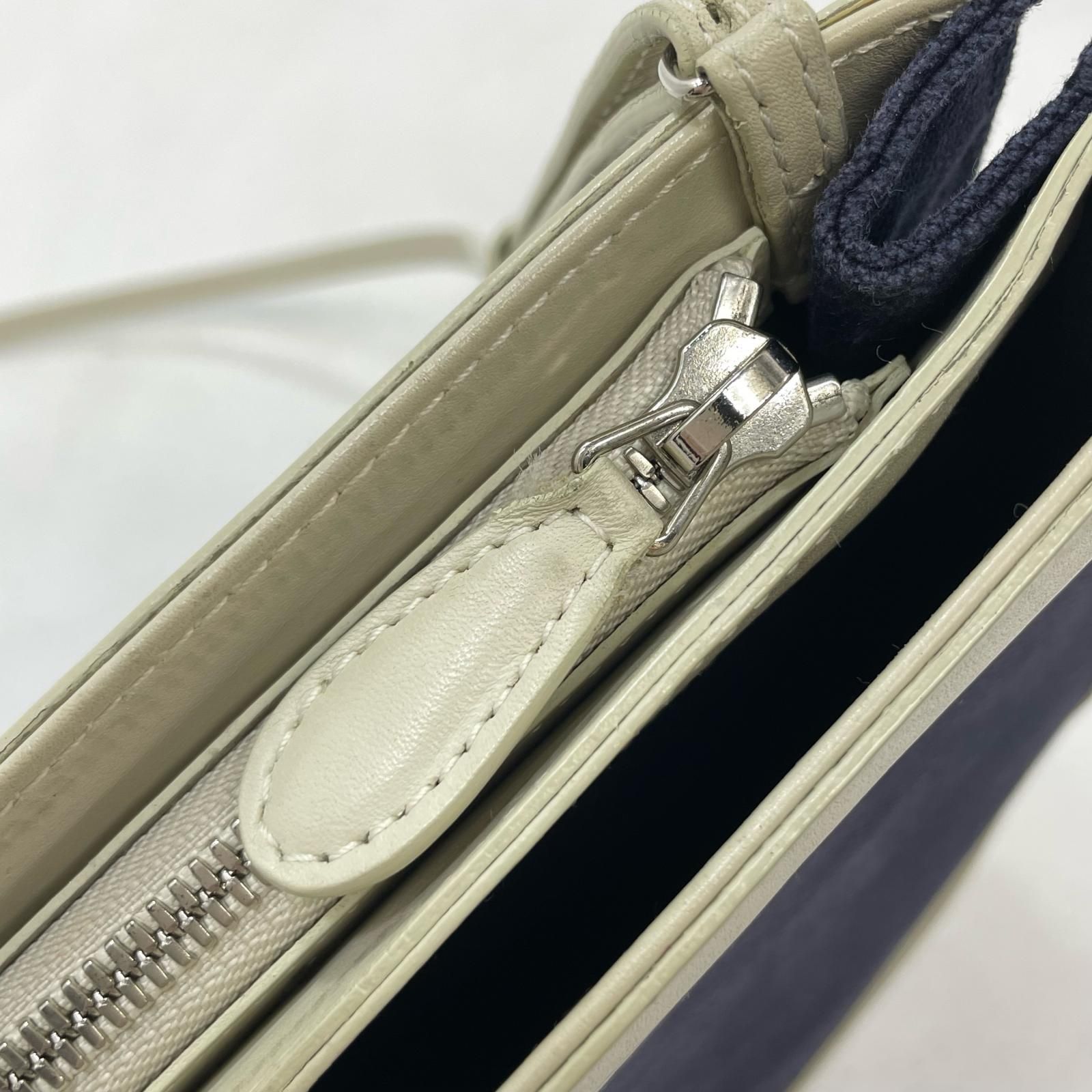 【中古】BALENCIAGA | バレンシアガ ショルダーバッグ 339937 ネイビー×ホワイト【尾張小牧店】 中古】BALENCIAGA | バレンシアガ ショルダーバッグ 339937 ネイビー
