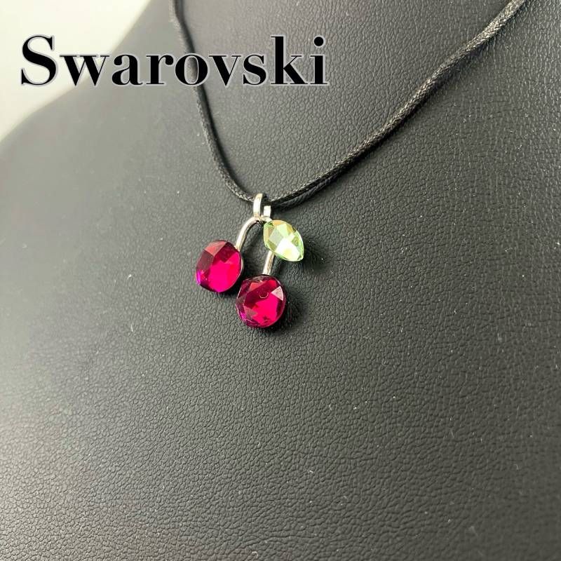 箱付き Swarovski スワロフスキー ネックレス チェリー クリスタル 