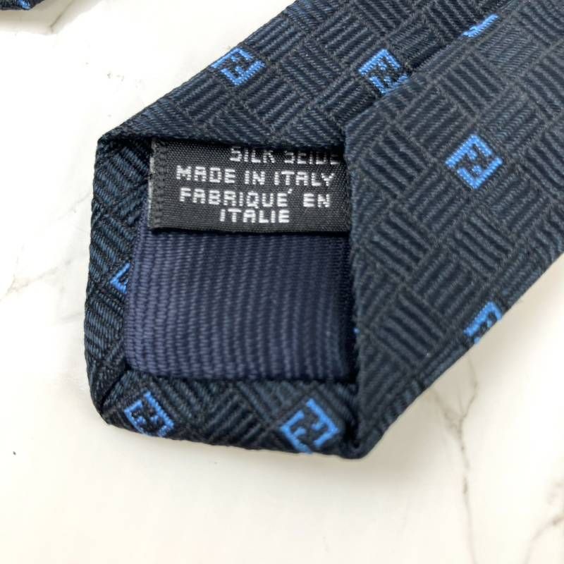 未使用品 箱付き FENDI フェンディ ネクタイ ズッカ柄 ズッキーノ