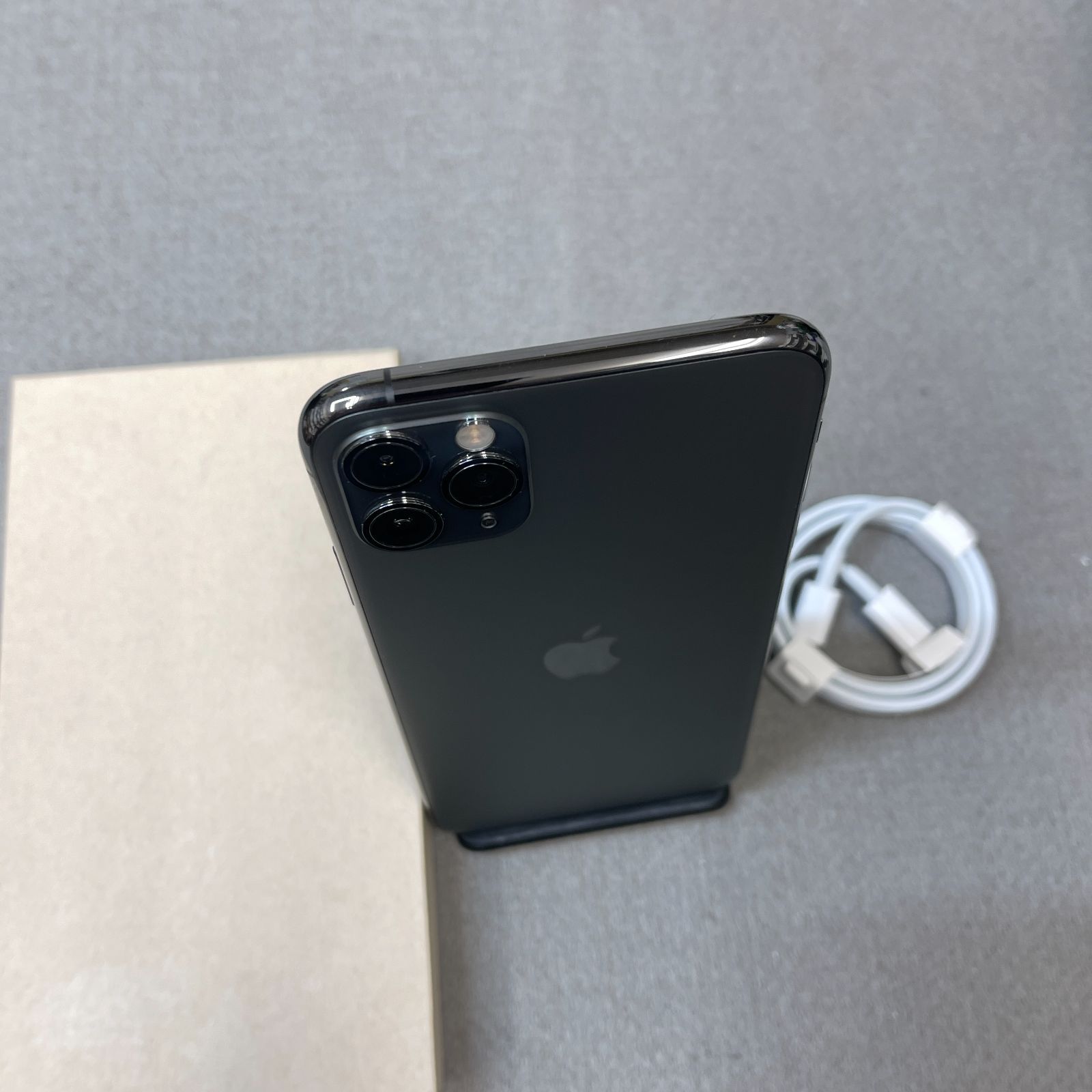 新品同様】iPhone11 ProMax 64GB スペースグレー SIMフリー - メルカリ