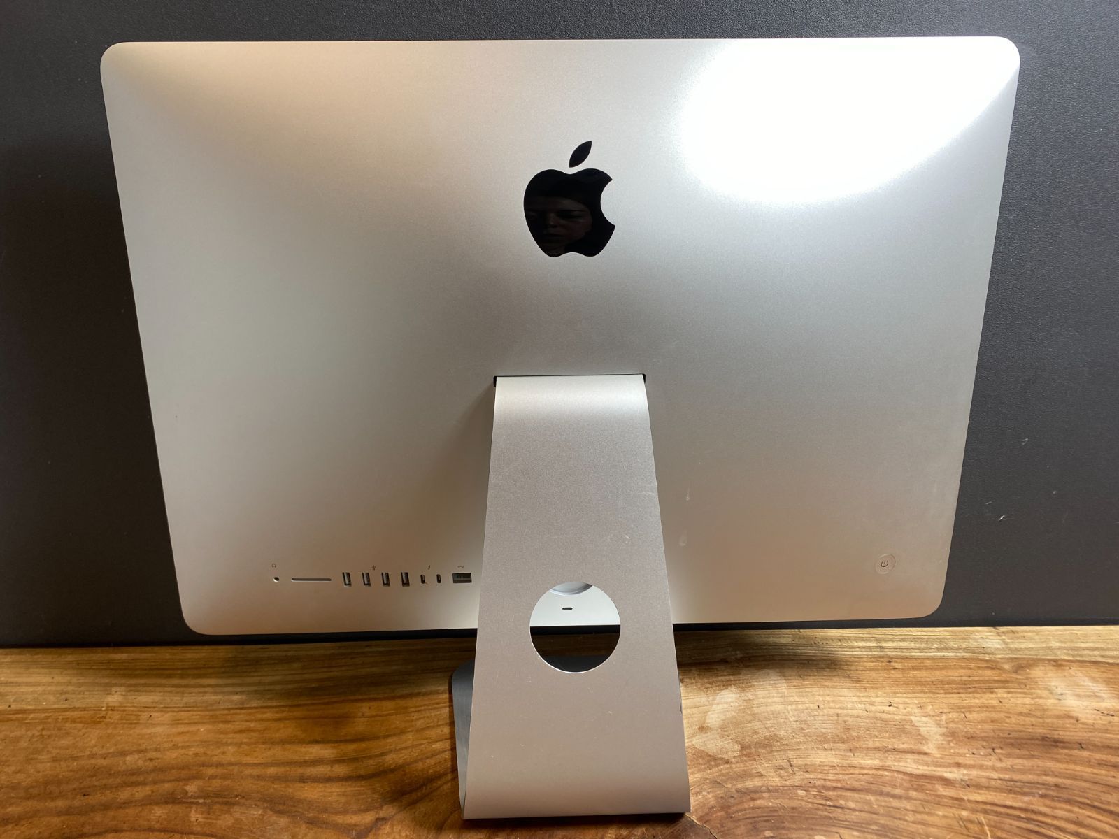 良品］Apple iMac（21.5インチ, 2017）/ Core i5 / メモリ8GB
