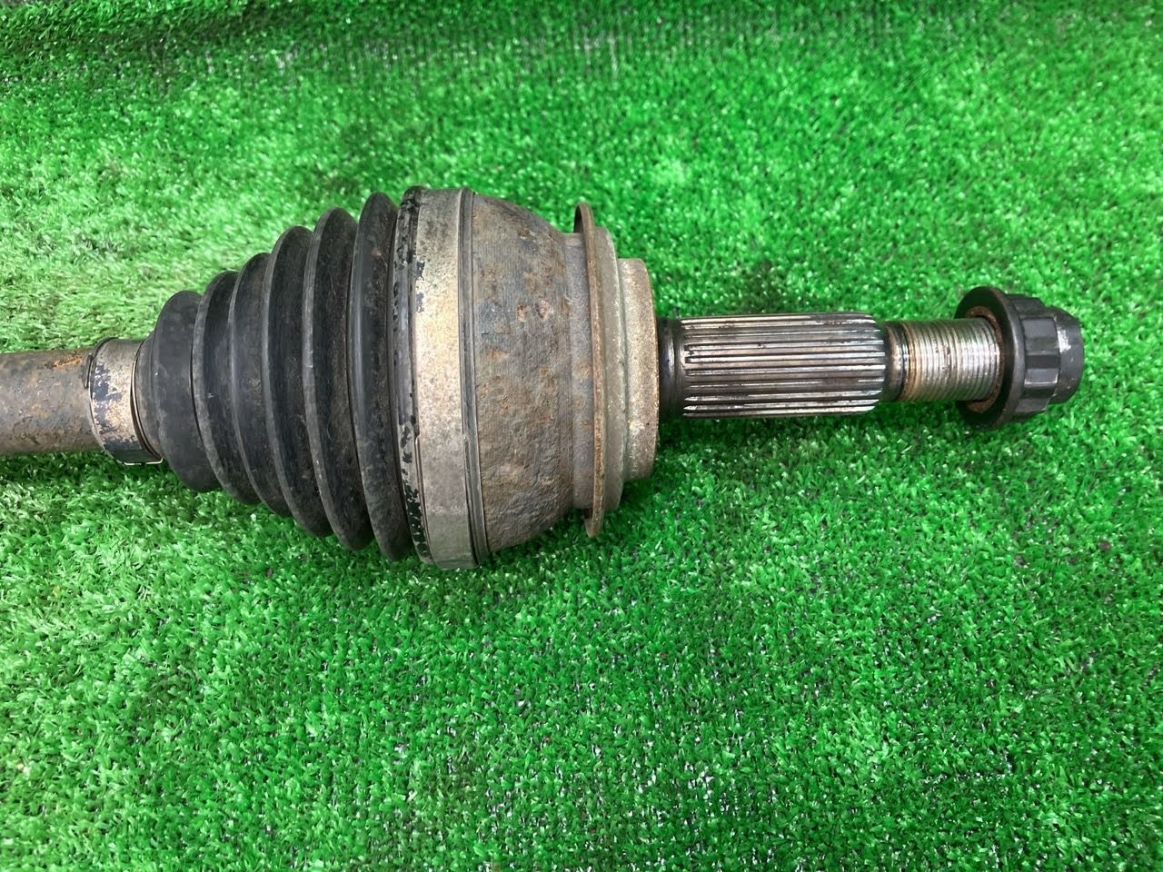 シエンタ NHP170G 右フロントドライブシャフト ハイブリッドG 6人 43410-52400 209 シエンタ NHP170G 右フロントドライブシャフト ハイブリッドG 6人