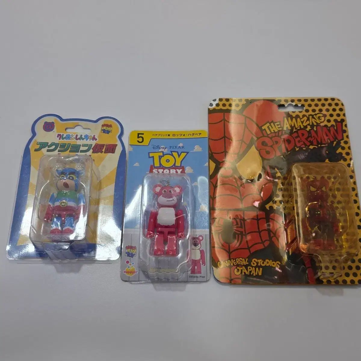 BE@RBRICK クレヨンしんちゃん アクション仮面 100% - メルカリ
